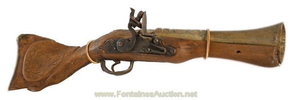 BLUNDERBUSS: Middle Eastern short barreled Flintlock blunderbuss. Bronze barrel. Decoration only!