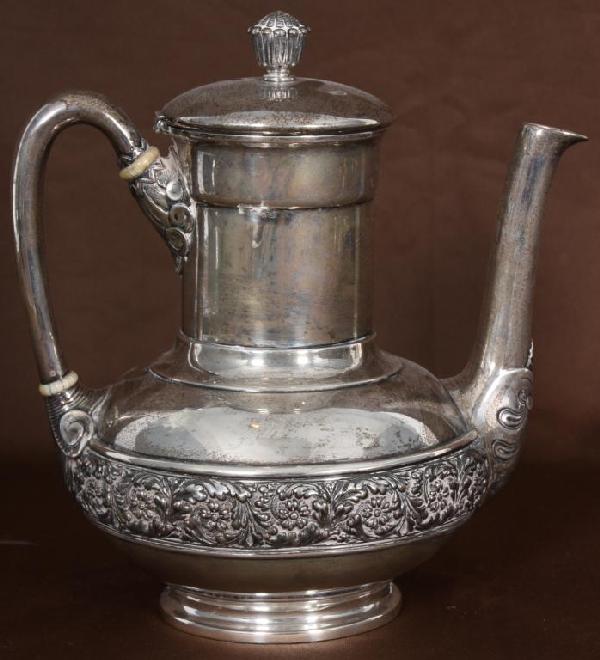 Tiffany & Co Makers Sterling Silver Coffee Pot.: Tiffany & Co Makers Sterling Silver 3 Pint Coffee Pot - Circa 1865.