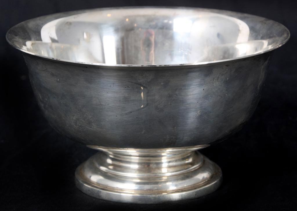 Tuttle Silversmiths Sterling Revere Bowl: Tuttle Silversmiths Sterling Revere Bowl. The Paul Revere Pattern by Tuttle Silversmiths, Boston, c.1933; has a round foot and a wide flaring rim, in excellent condition. 13 oz; 3.75 in. High x 6.75 i