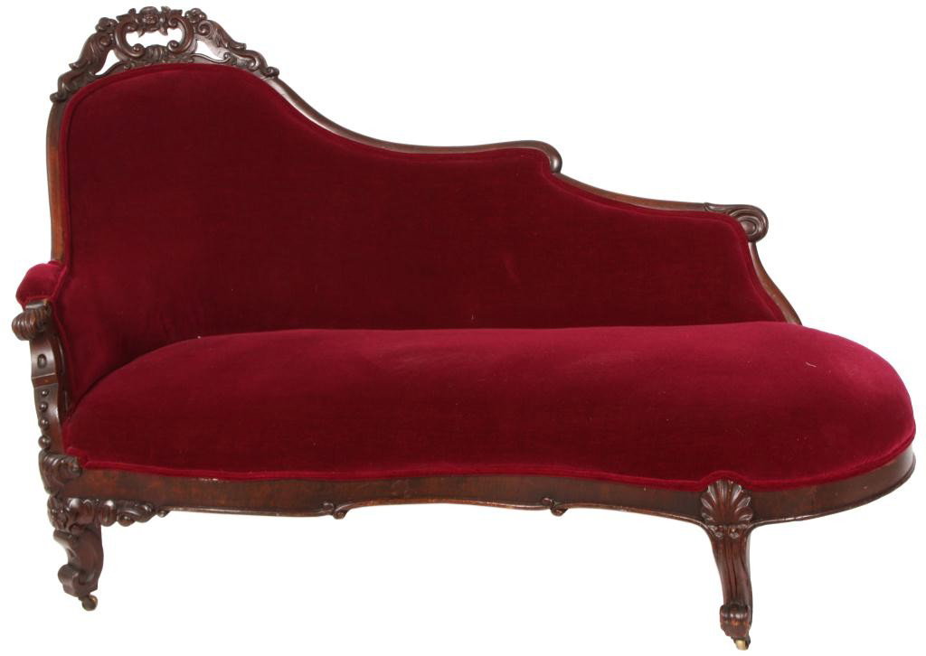 Carved Victorian Walnut Recamier: Carved Victorian Walnut Recamier. Long serpentine back with pierce carved floral and C-scroll crest, single arm carved at the knuckle, stands on carved legs with scrolling feet. In excellent condition