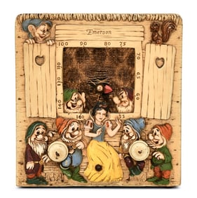 Emerson Walt Disney Radio of Snow White and the Seven Dwarfs, Model Q236