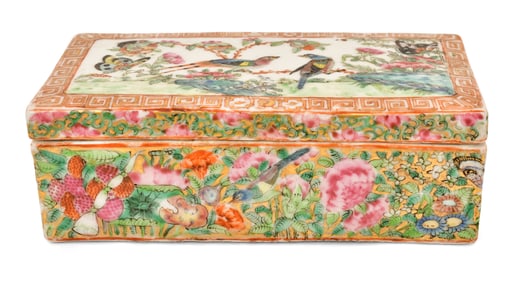 Chinese Rose Medallion Covered Box