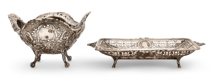 A Continental Sterling Silver Tray & Sauce Boat
