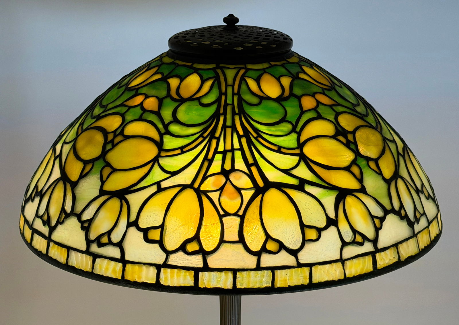 Tiffany Studios "Crocus" Table Lamp - 2
