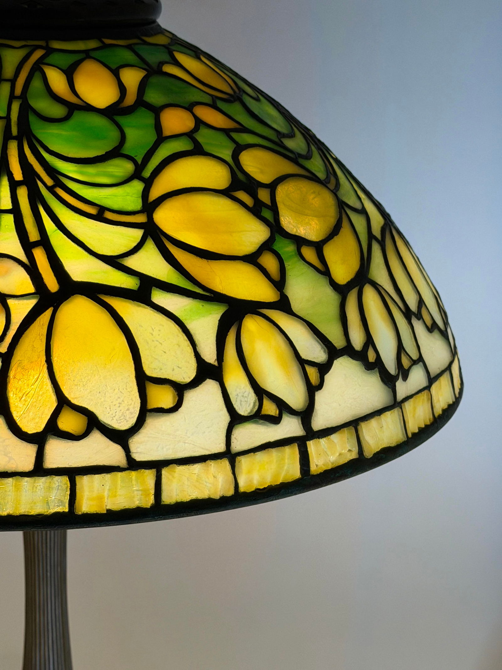 Tiffany Studios "Crocus" Table Lamp - 3