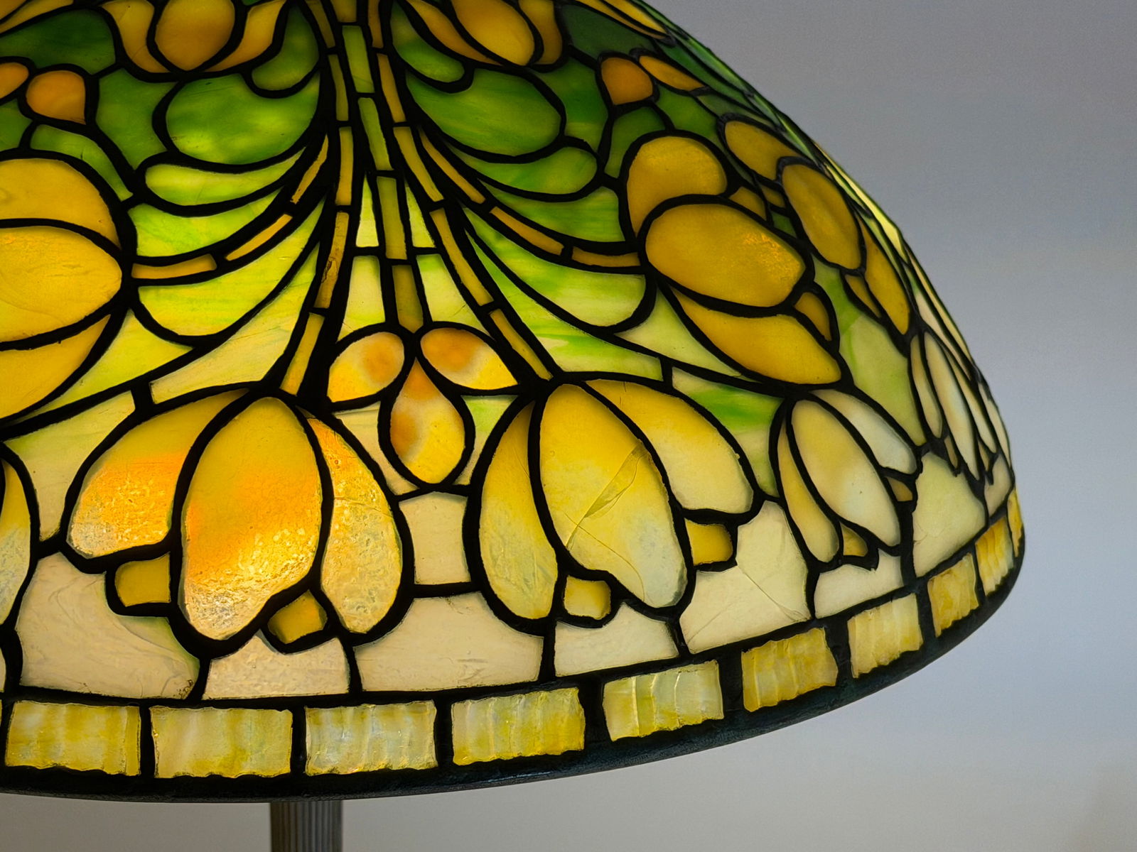 Tiffany Studios "Crocus" Table Lamp - 5