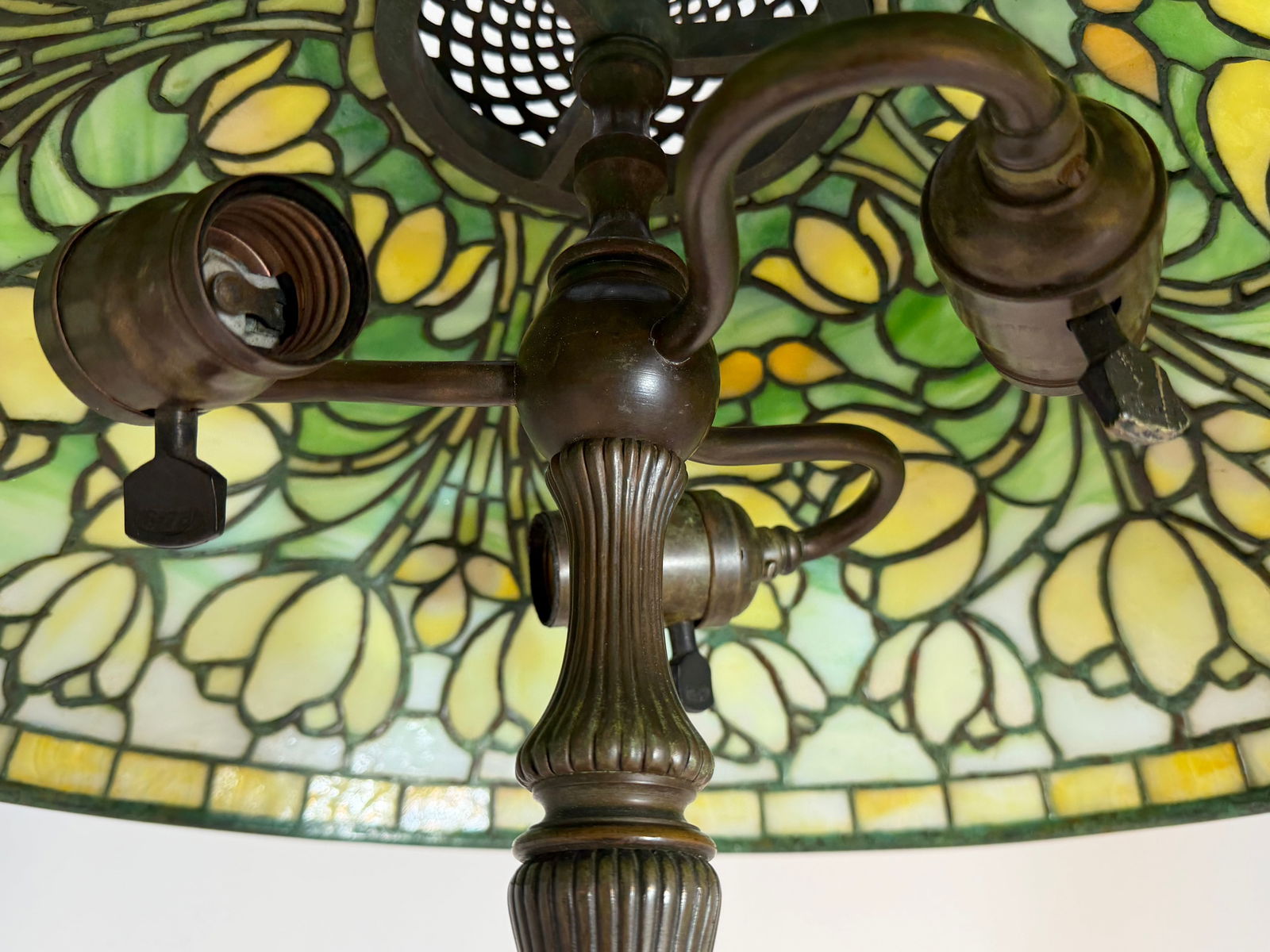 Tiffany Studios "Crocus" Table Lamp - 6