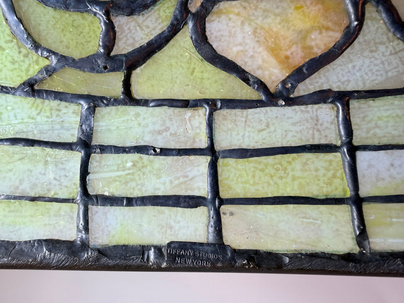 Tiffany Studios "Vine Border" Table Lamp - 5