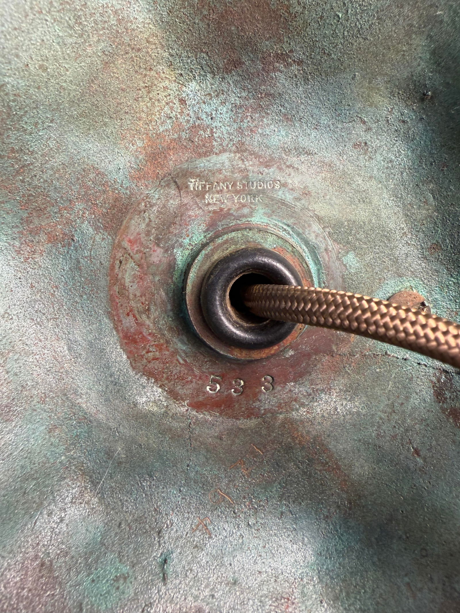 Tiffany Studios "Vine Border" Table Lamp - 6