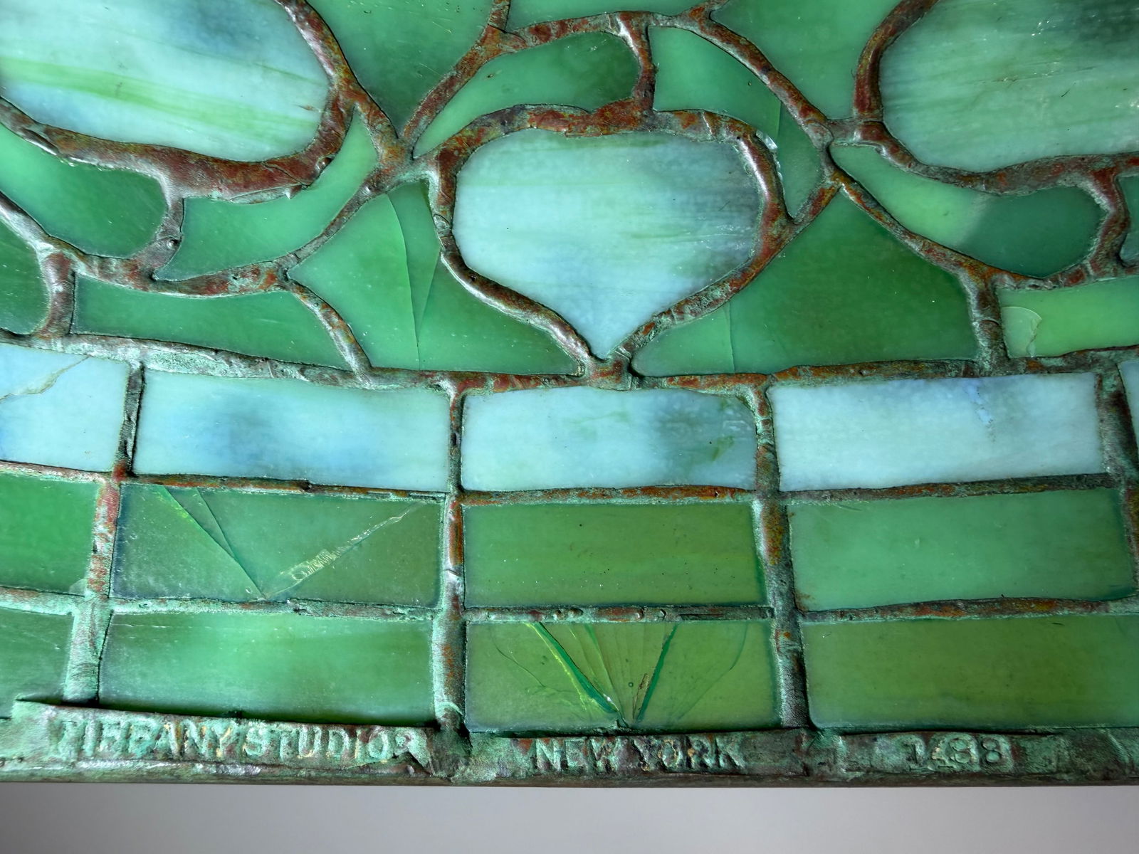 Tiffany Studios "Vine Border" Table Lamp - 5