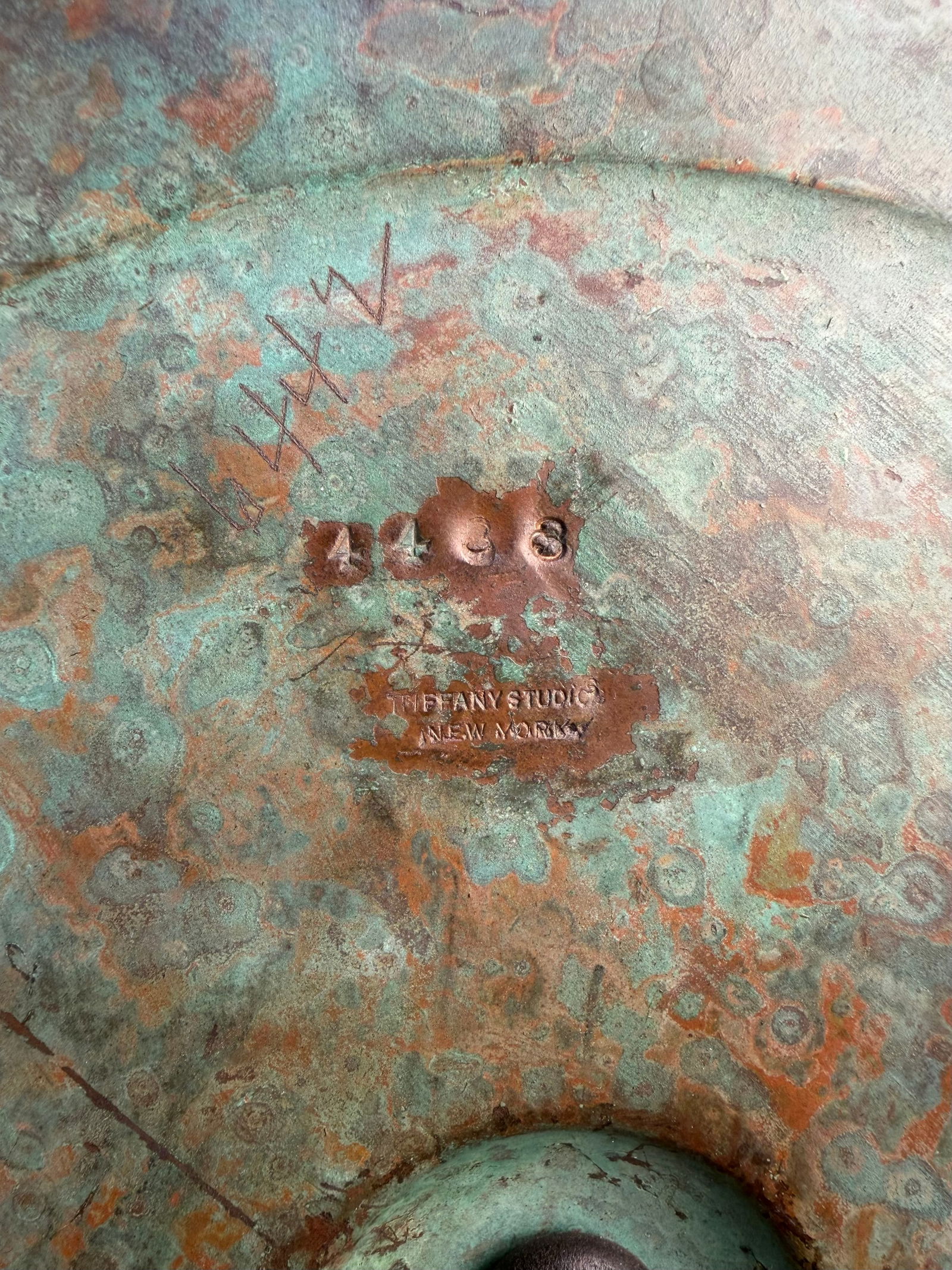 Tiffany Studios "Crocus" Table Lamp - 6