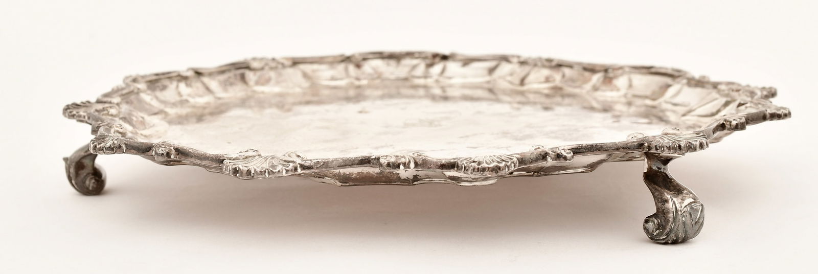 English Sterling Silver Footed Tray, C.S. Harris & Sons Ltd.: English Sterling Silver Footed Tray, C.S. Harris & Sons Ltd. circa 1907 stamped with maker's mark and hallmarks 1 1/4 x 10 1/2 inches 18.86 troy ounces Provenance: Private Collection, Orchard Park,