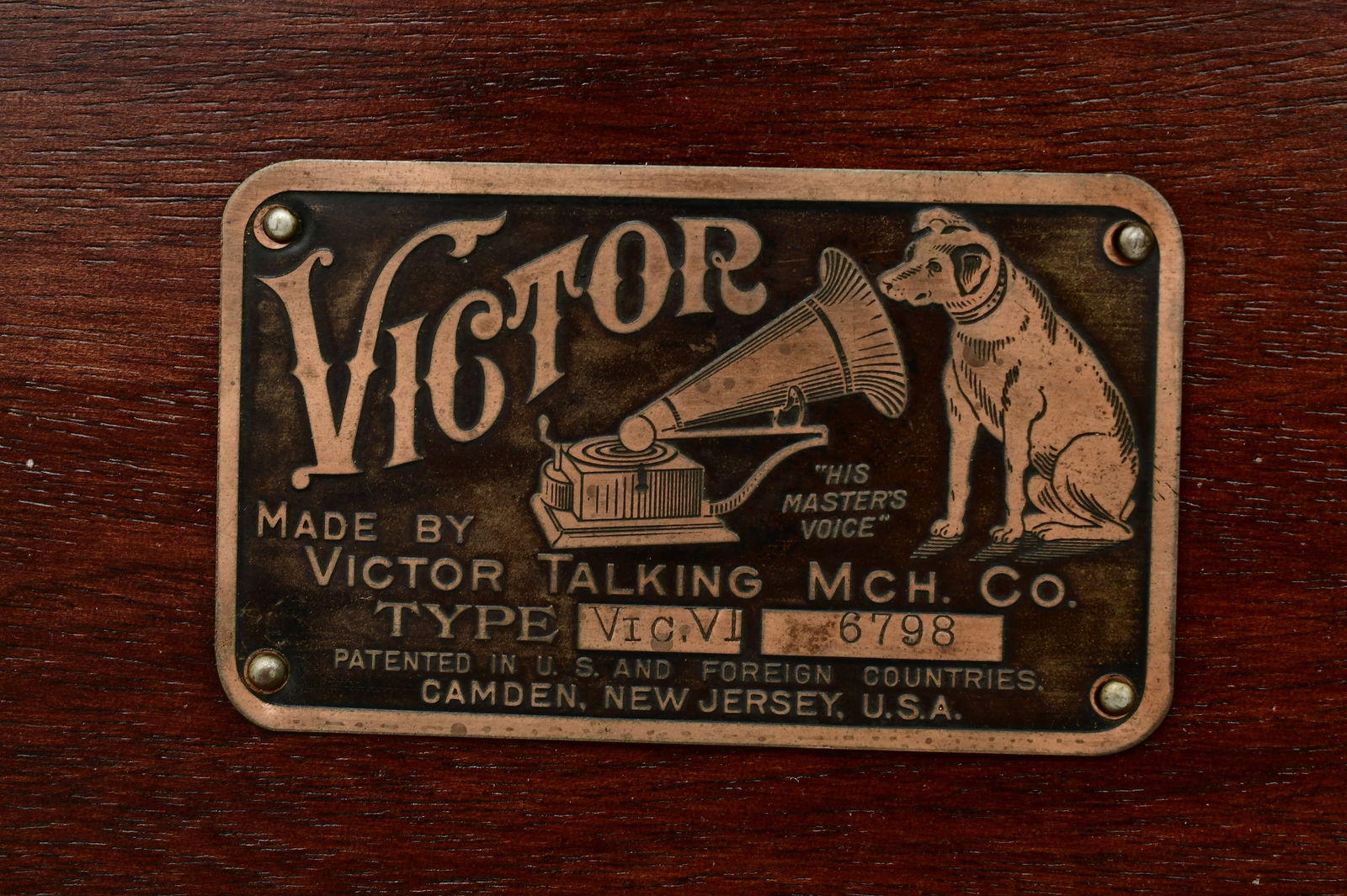Victor Talking Machine Co. Type 6 Phonograph - 9