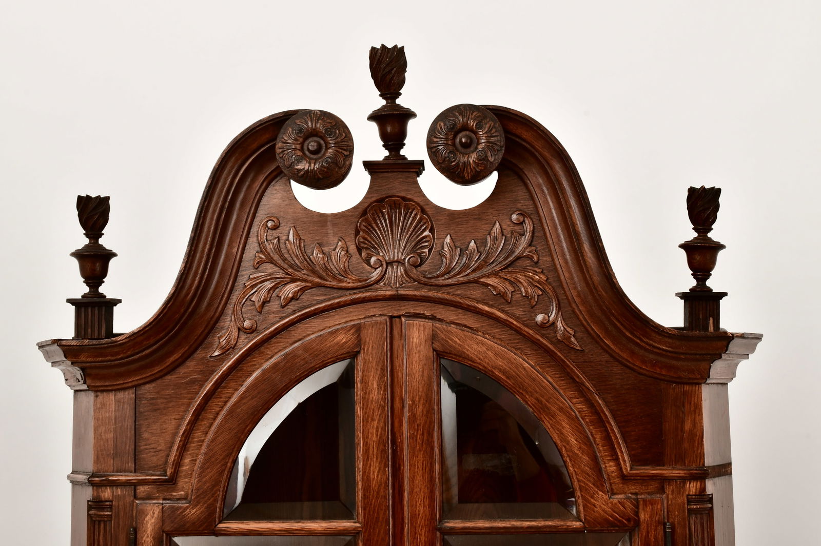 American Chippendale-Style Oak Corner Cabinet - 3