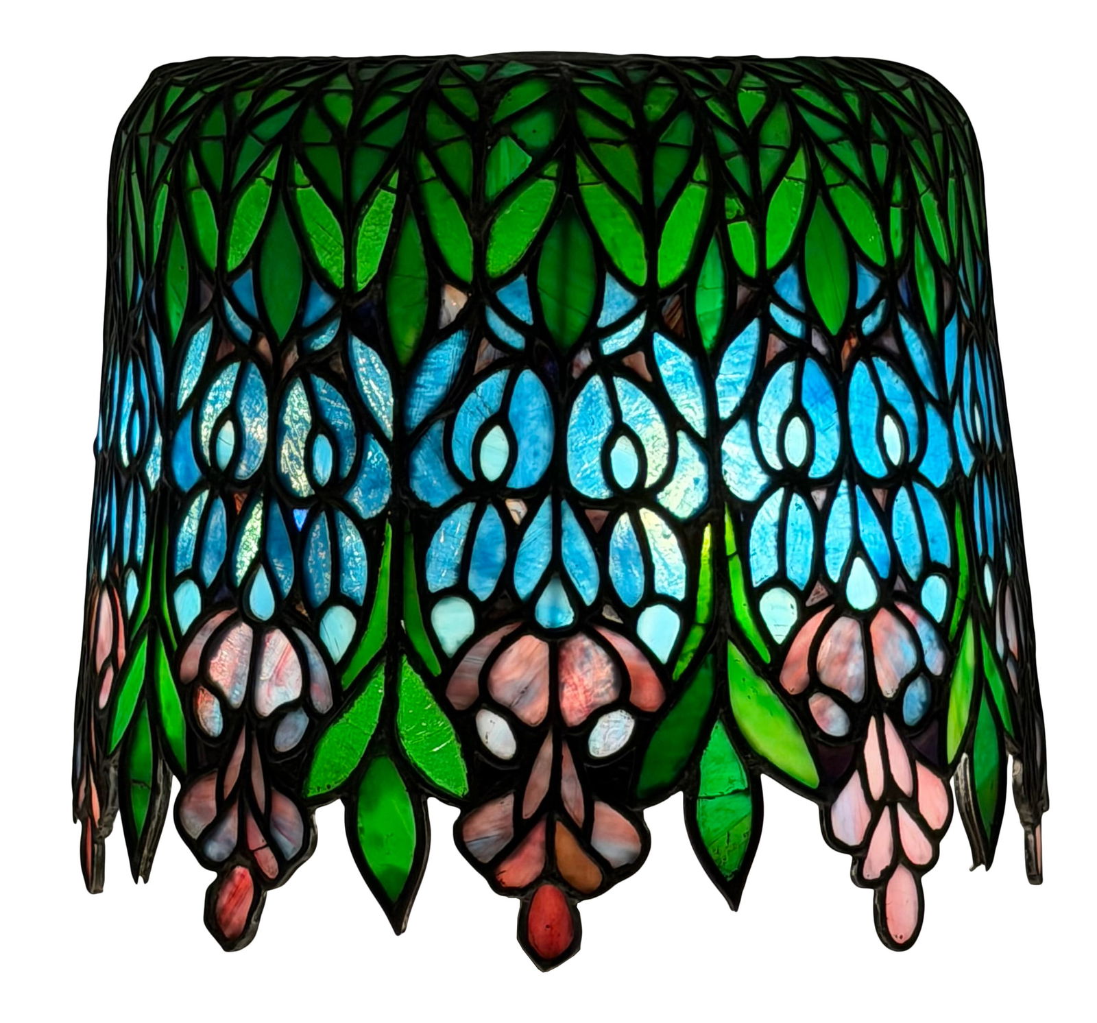 Early 20th Century American Leaded Glass "Wisteria" Lamp Shade: Early 20th Century American Leaded Glass "Wisteria" Lamp Shade 13 1/4 x 17 inches