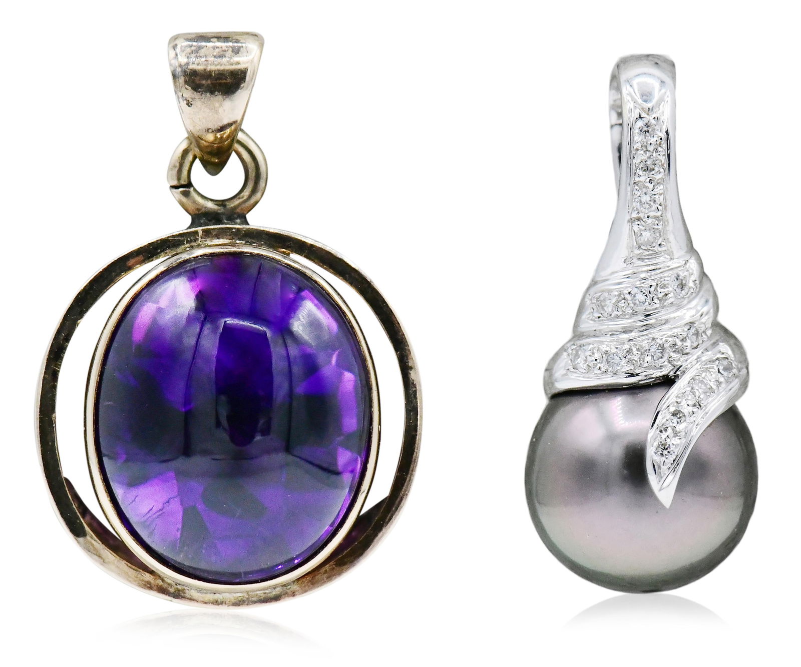 Two Gold Pendants (1 of 5)