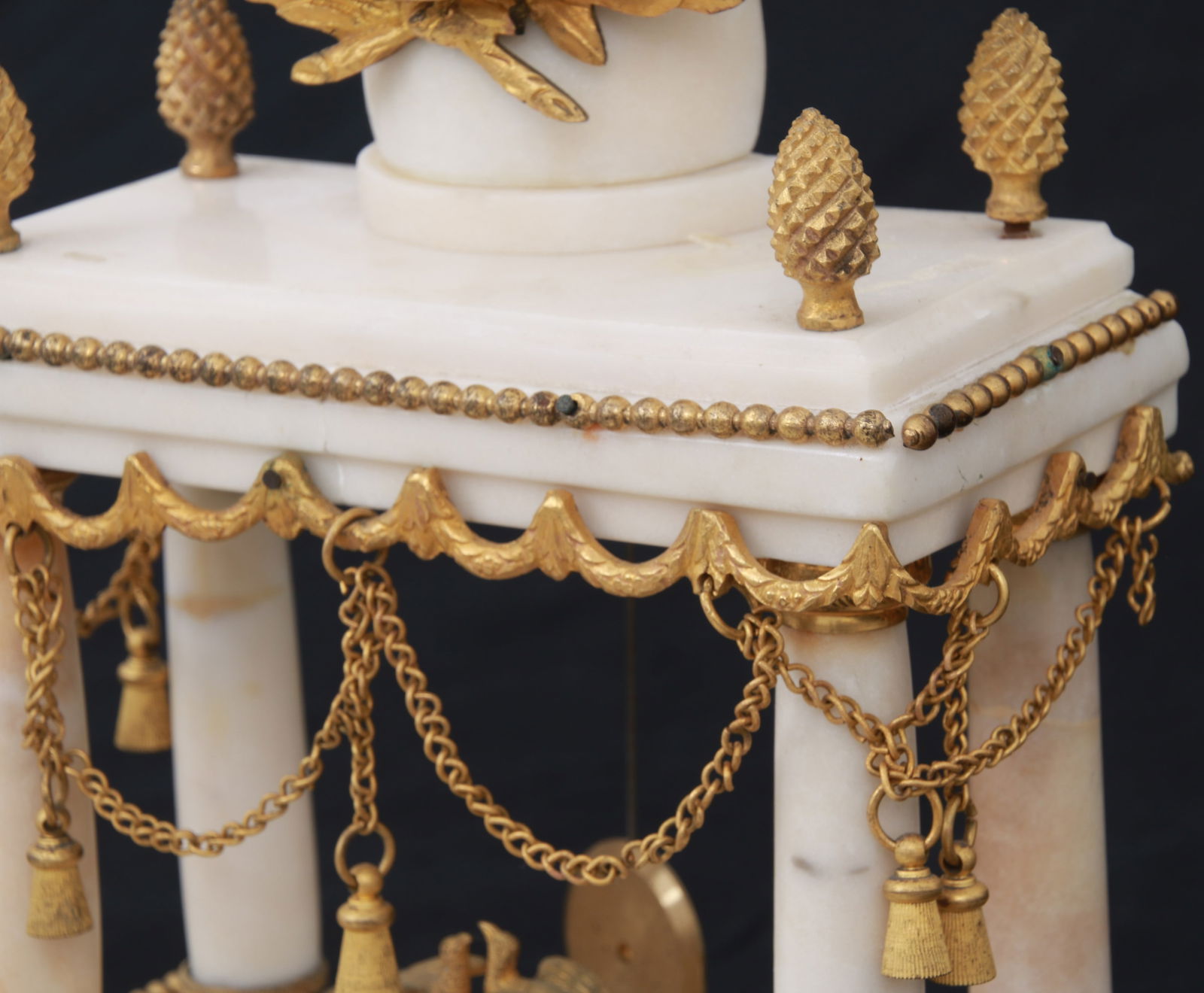 French Bronze & Alabaster Mantel Clock - 5