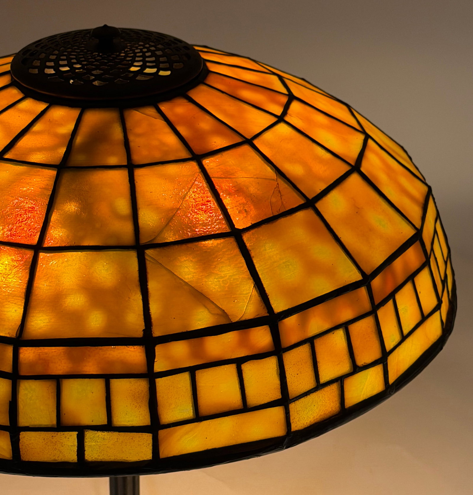 Tiffany Studios Dichroic "Colonial" Table Lamp - 4