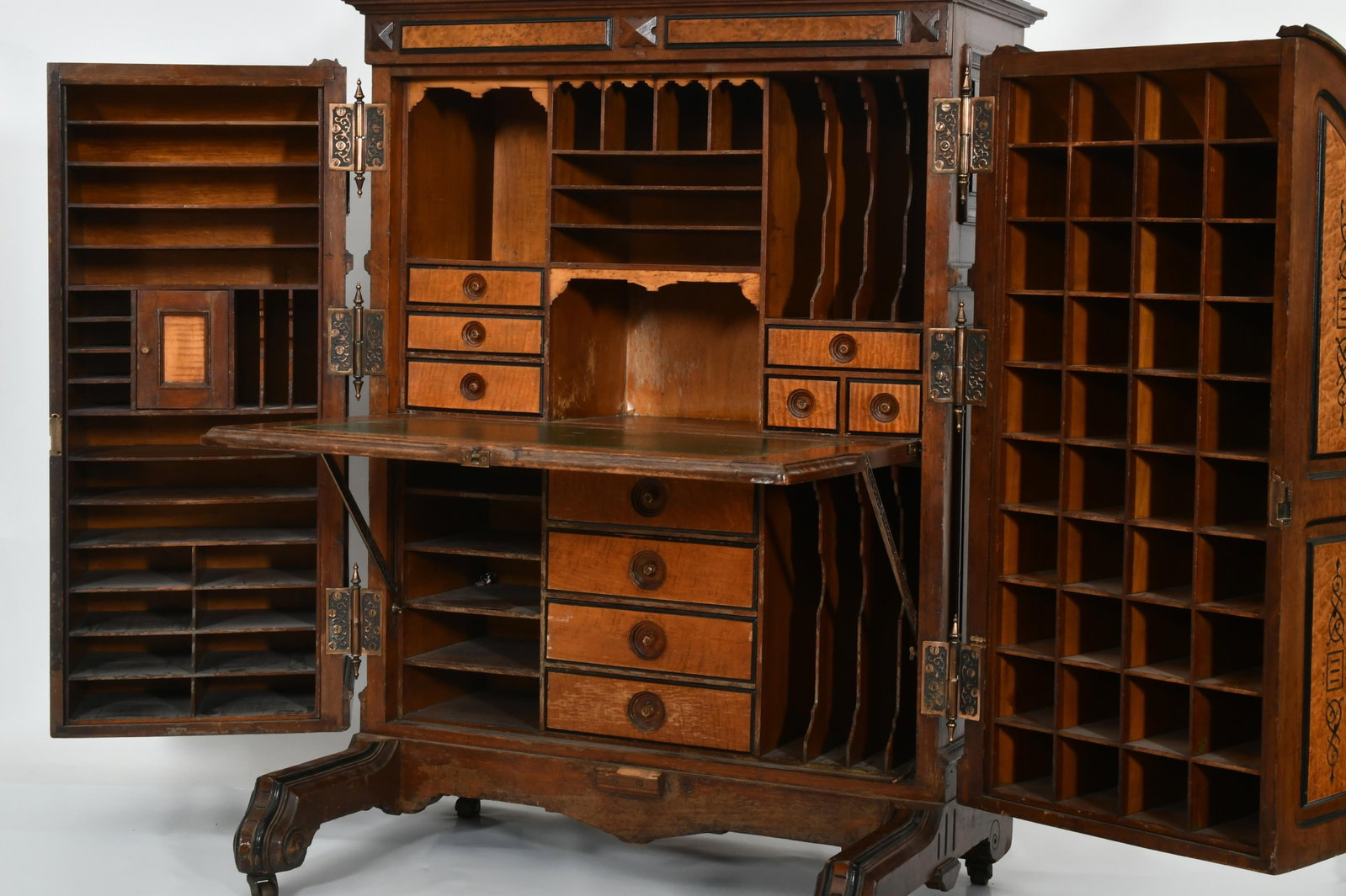Wooton Desk Co. Extra Grade Cabinet Secretary (1 of 8)