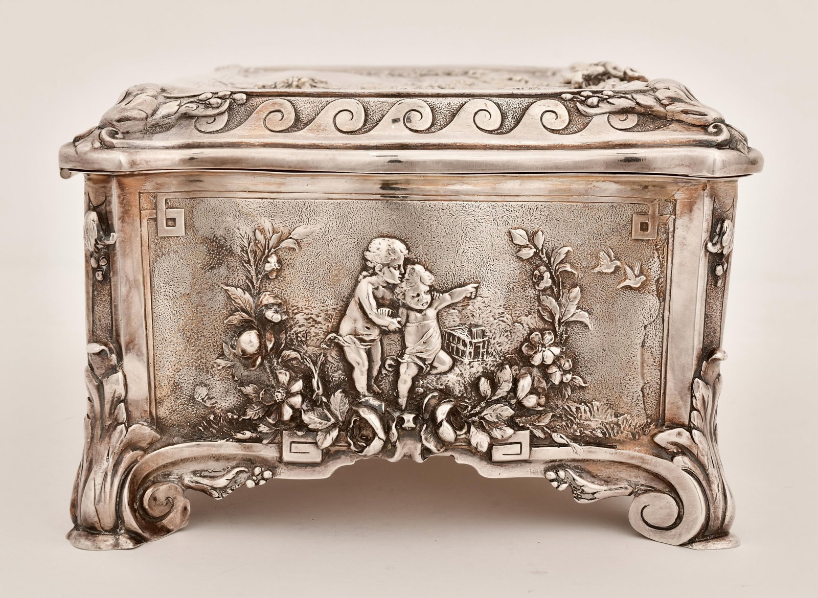 Continental Sterling Silver Repousse Box - 3
