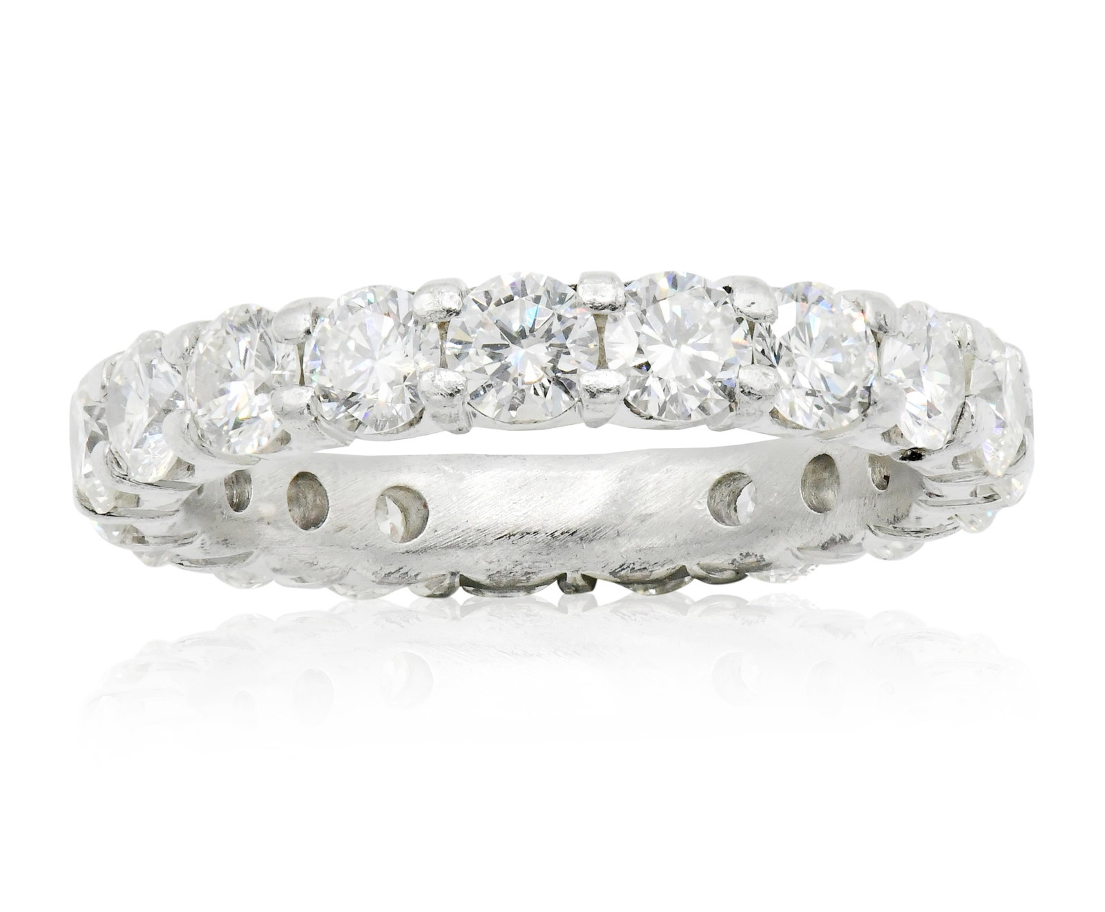 Platinum & 3.04 Carat Diamond Ring: Platinum & 3.04 Carat Diamond Ring • set with round brilliant diamonds weighing a total of 3.04 carats • 6 (ring size) • 5.9 grams (total weight) Provenance: Private Collection, New