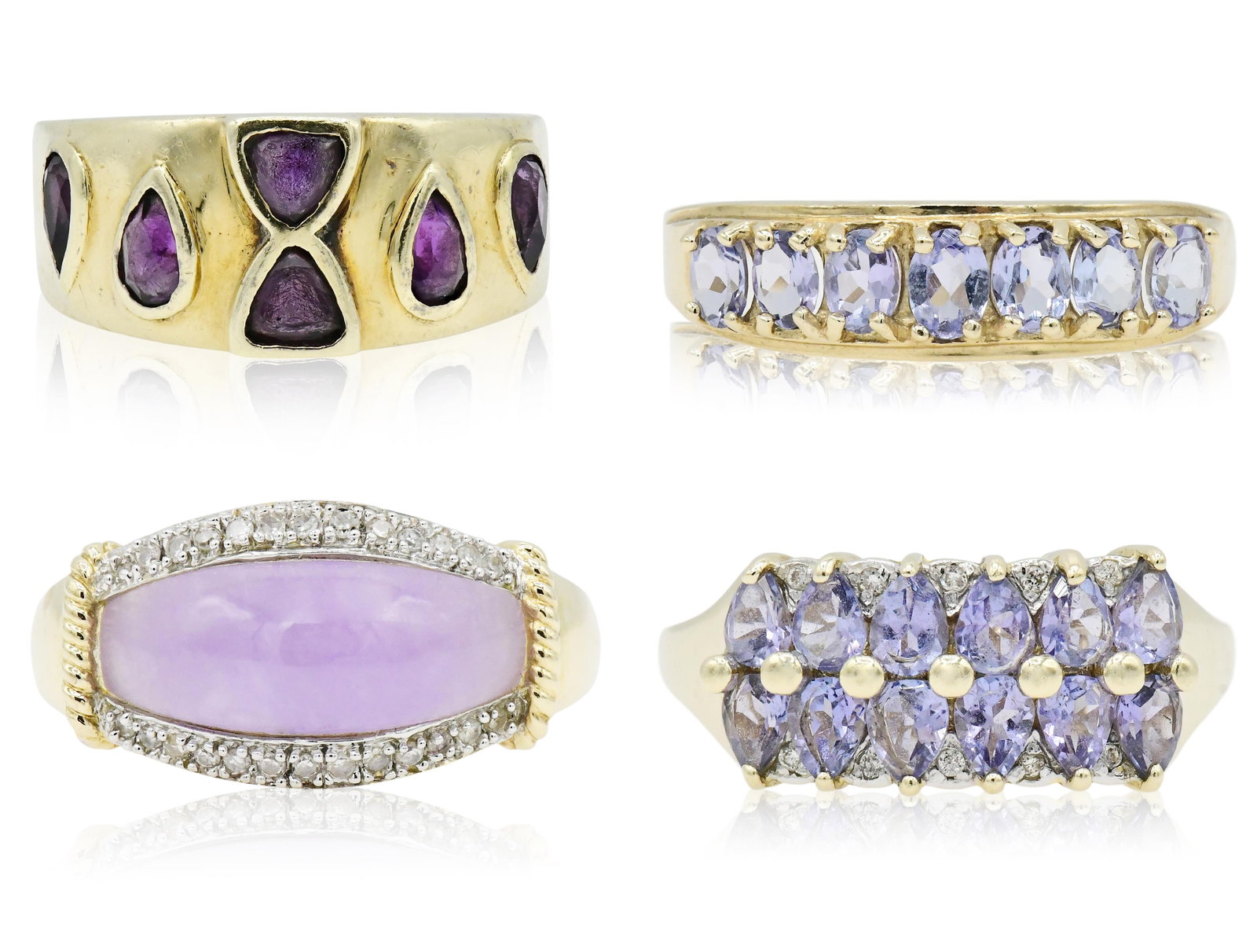 Group of Four Yellow Gold Rings (1 of 8)