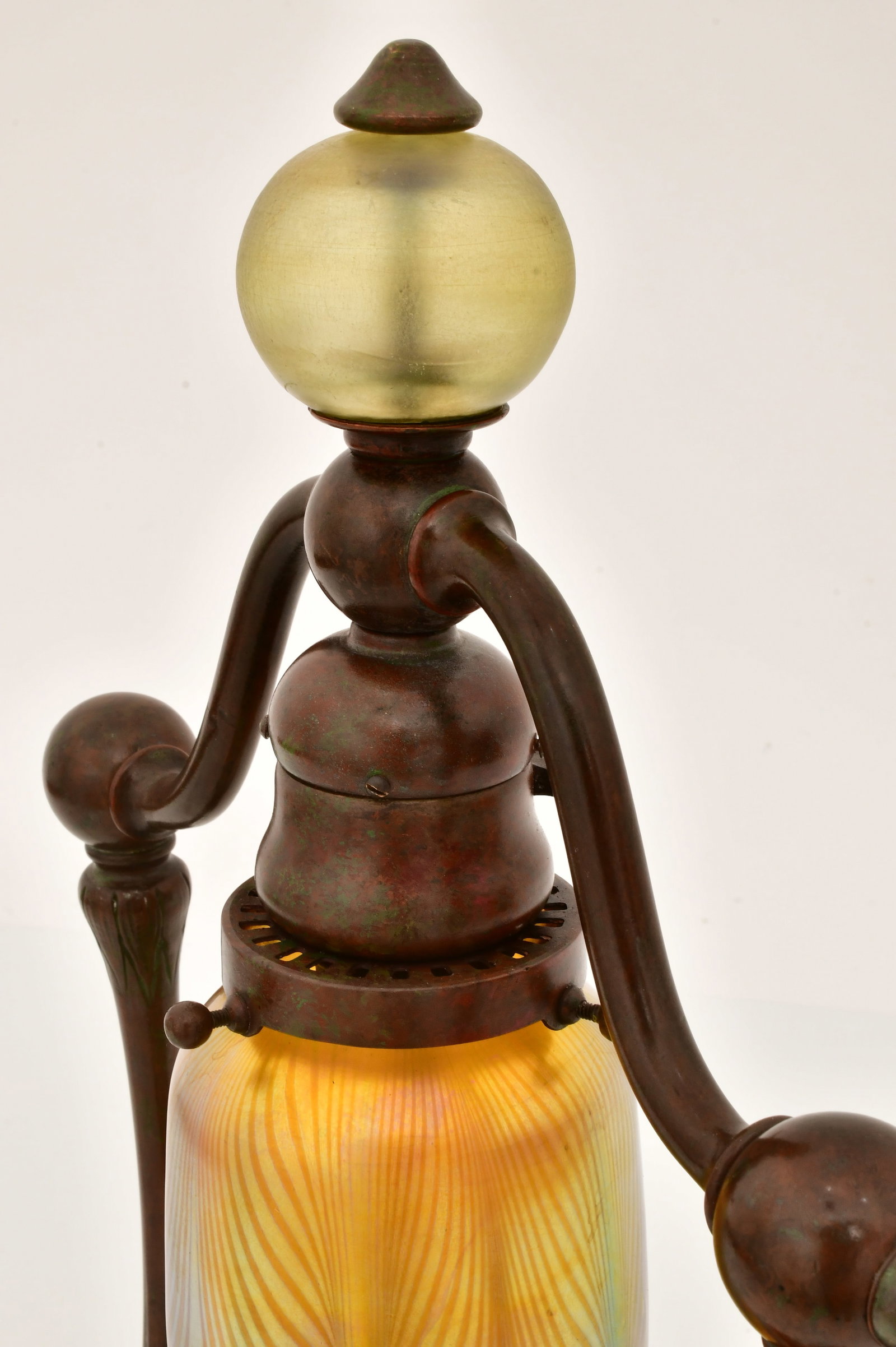 Tiffany Studios "Bell" Table Lamp - 4