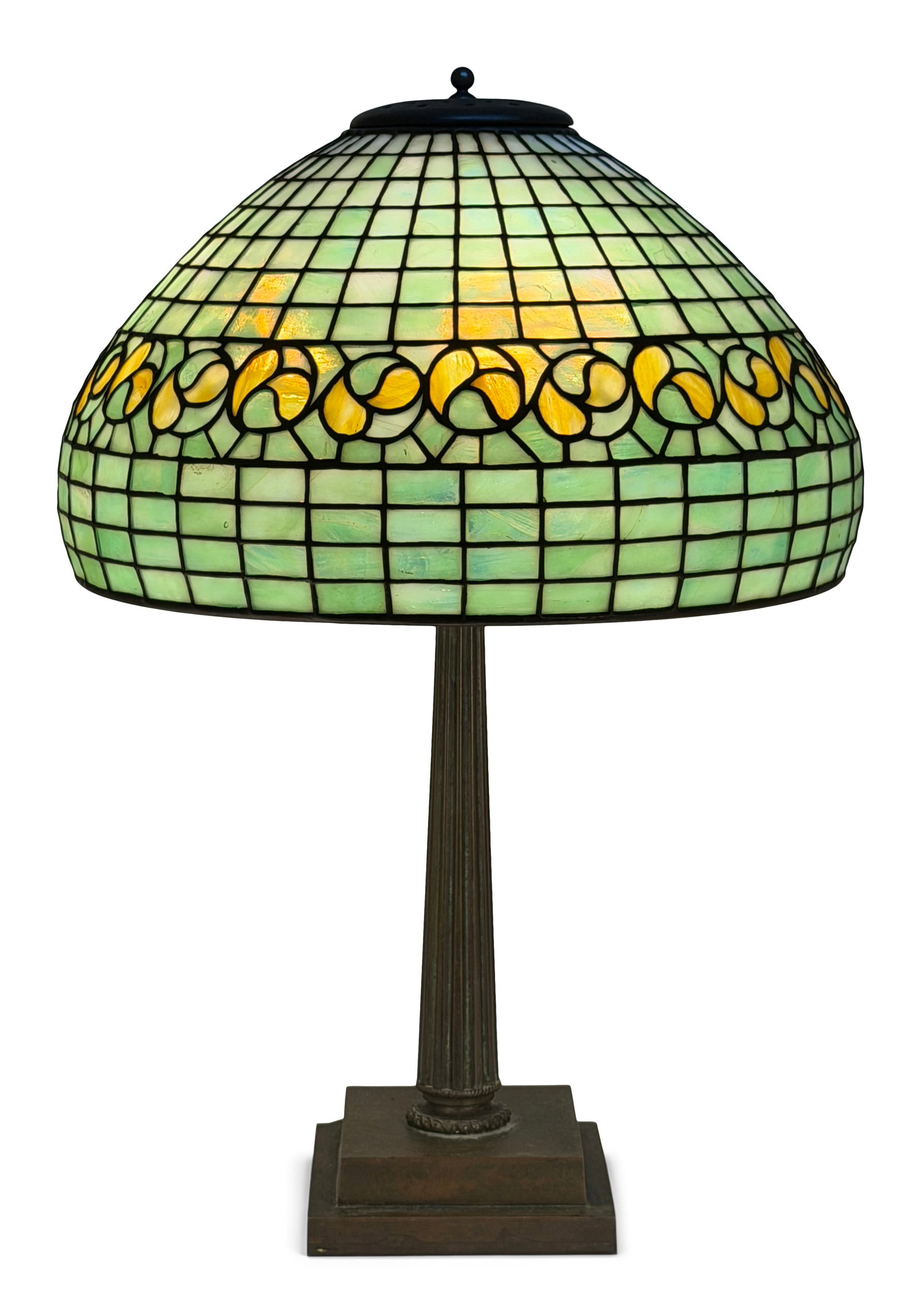 Bigelow, Kennard & Co. "Swirling Leaf" Table Lamp: Bigelow, Kennard & Co. "Swirling Leaf" Table Lamp early 20th century leaded glass, patinated bronze shade signed "Bigelow, Kennard & Co., Boston" 24 1/2 x 16 inches