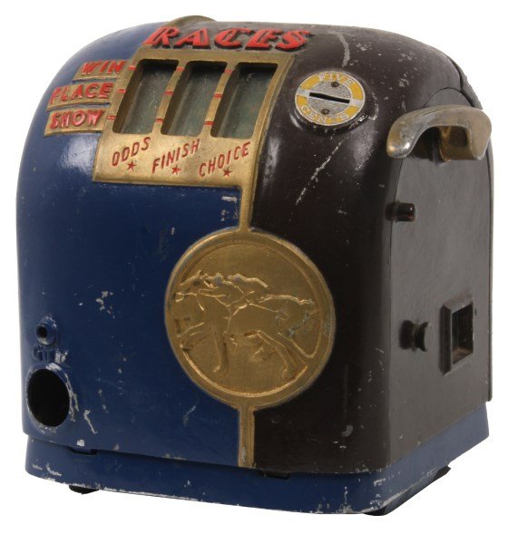 Daval Mfg. Co. Races Trade Stimulator: Daval Mfg. Co. Races Trade Stimulator. 3 wheel 5 cent coin-op trade stimulator, c.1936. reels & lever are working and in good condition, case has an old repainted finish, gum dispenser mechanism is mi