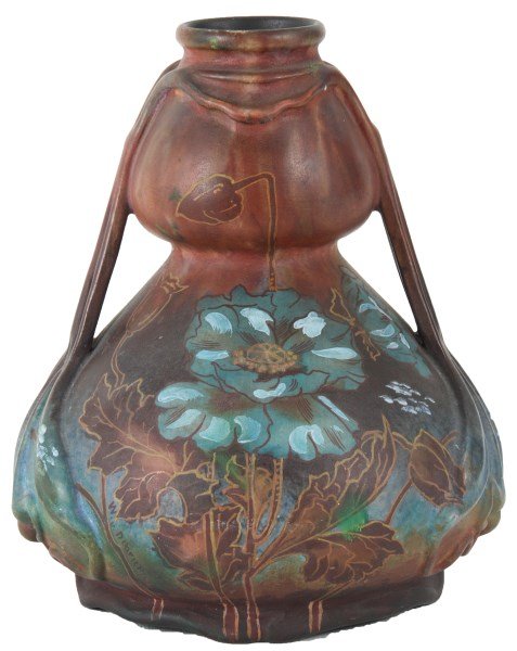Royal Bonn “Musterschutz” Nouveau Vase: Royal Bonn “Musterschutz” Nouveau Vase. Unusual art nouveau double gourd form with painted poppy flowers on the front. In excellent condition, signed on the bottom Royal Bonn, Germany, “Mustersc