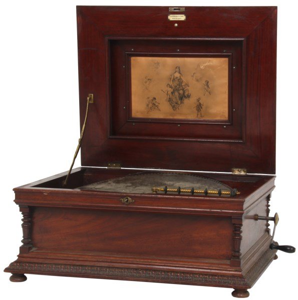 Regina Style 28 Mahogany Disc Music Box (1 of 10)