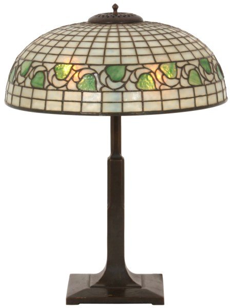 18 in. Bigelow & Kennard Leaded Table Lamp (1 of 10)