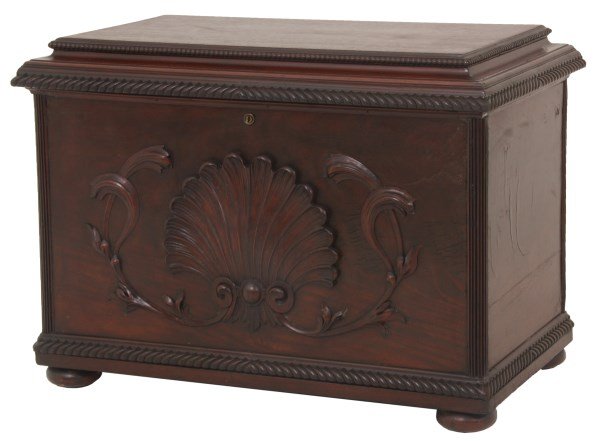 Mahogany Chippendale Style Lift Top Chest (1 of 8)