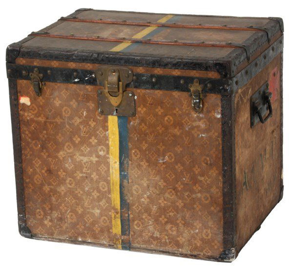 Louis Vuitton Monogram Trunk (1 of 10)