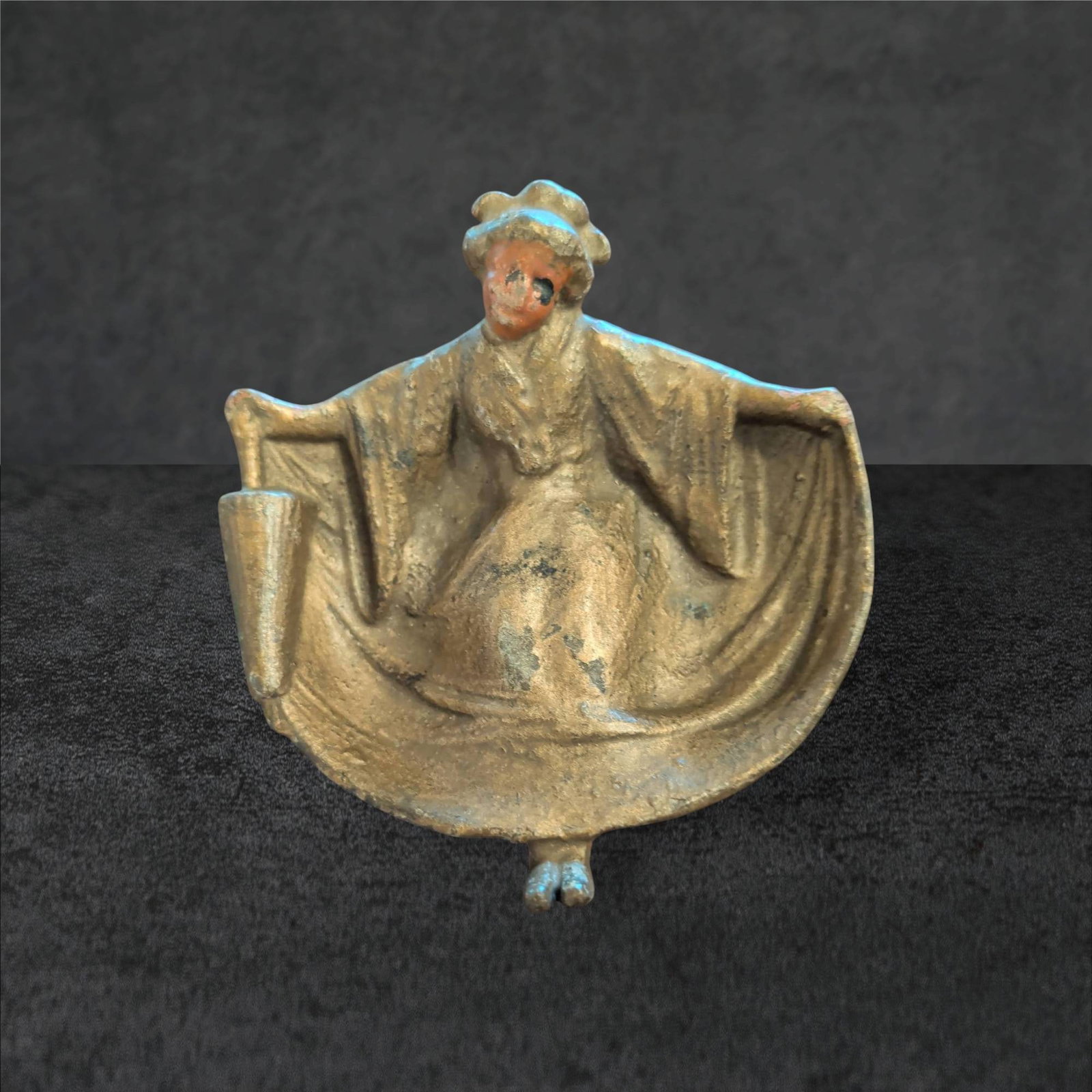 Early 20th Century Victorian-Style Naughty Bronze Asian Lady Card or Trinket Holder (1 of 2)