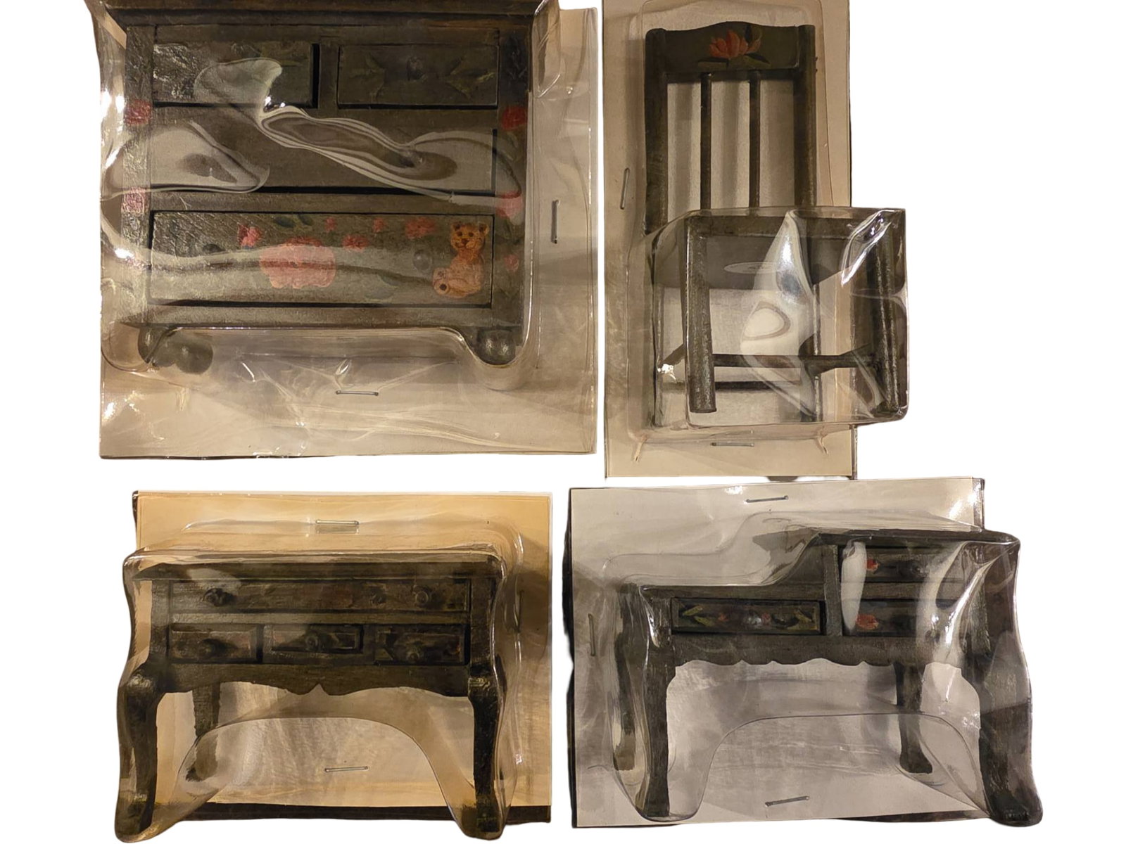 Bears From The Past Antique-Style Miniature Dollhouse Furniture Set (1 of 5)