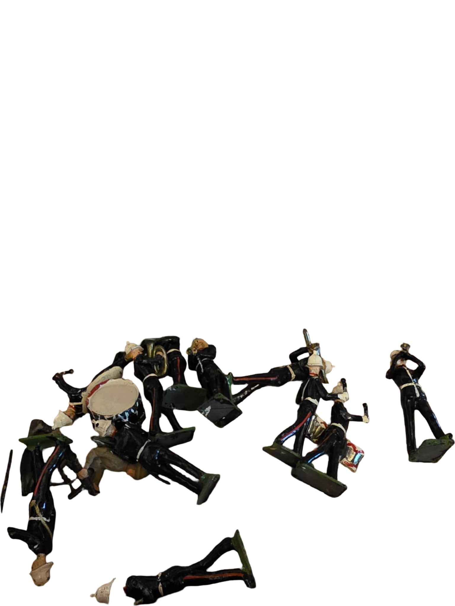 Twelve Britains Soldiers Regiments of All Nations Lead Figures with Original Box: 12 Hand-painted lead toy soldiers by Britains, from the ‘Regiments of All Nations’ series. Includes a variety of marching and standing figures, including musicians with drums and horns, in painted