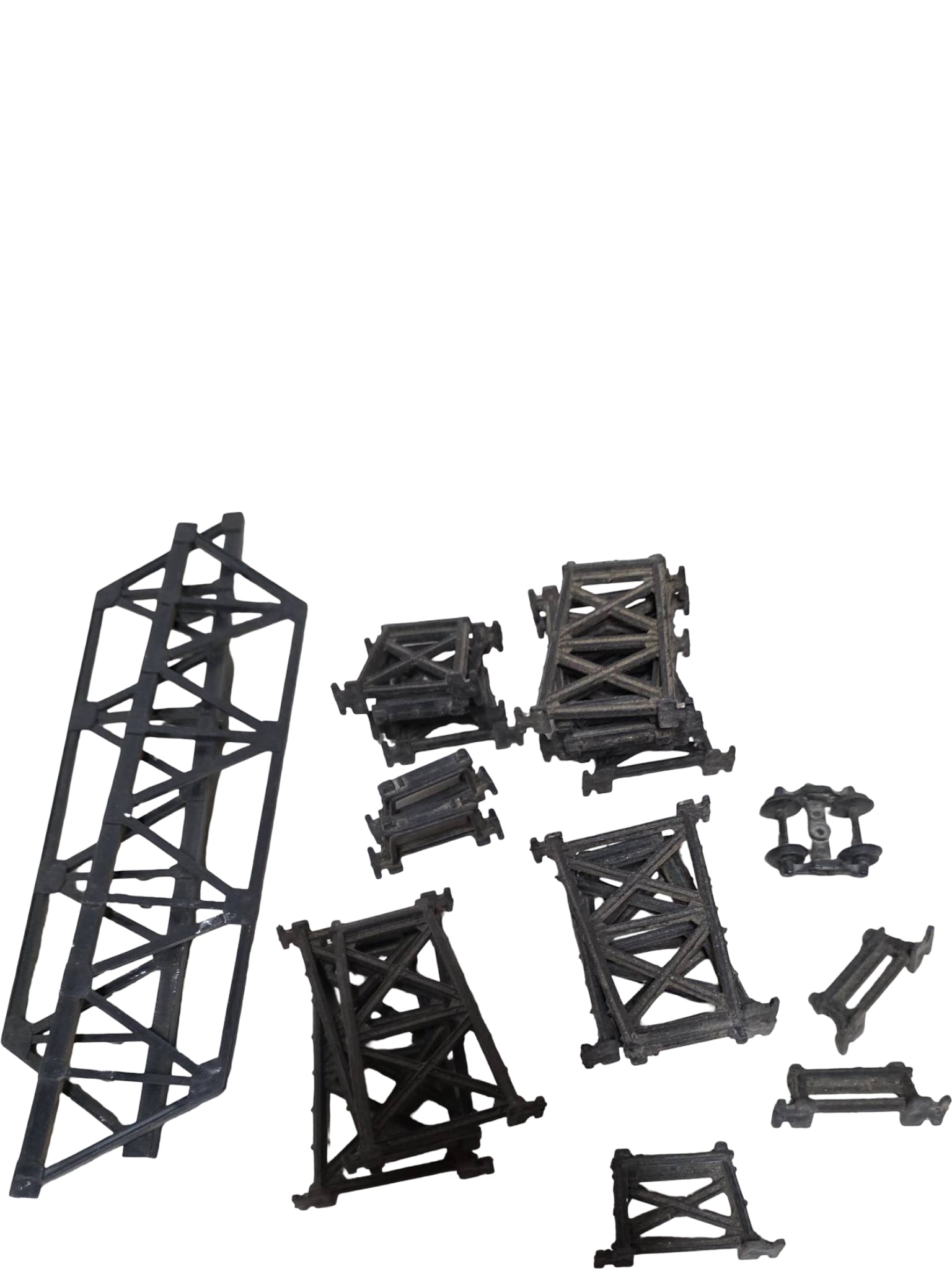 Howard Johnson’s Plastic Model Building, Bridge Frames, and Lamp Posts - 3