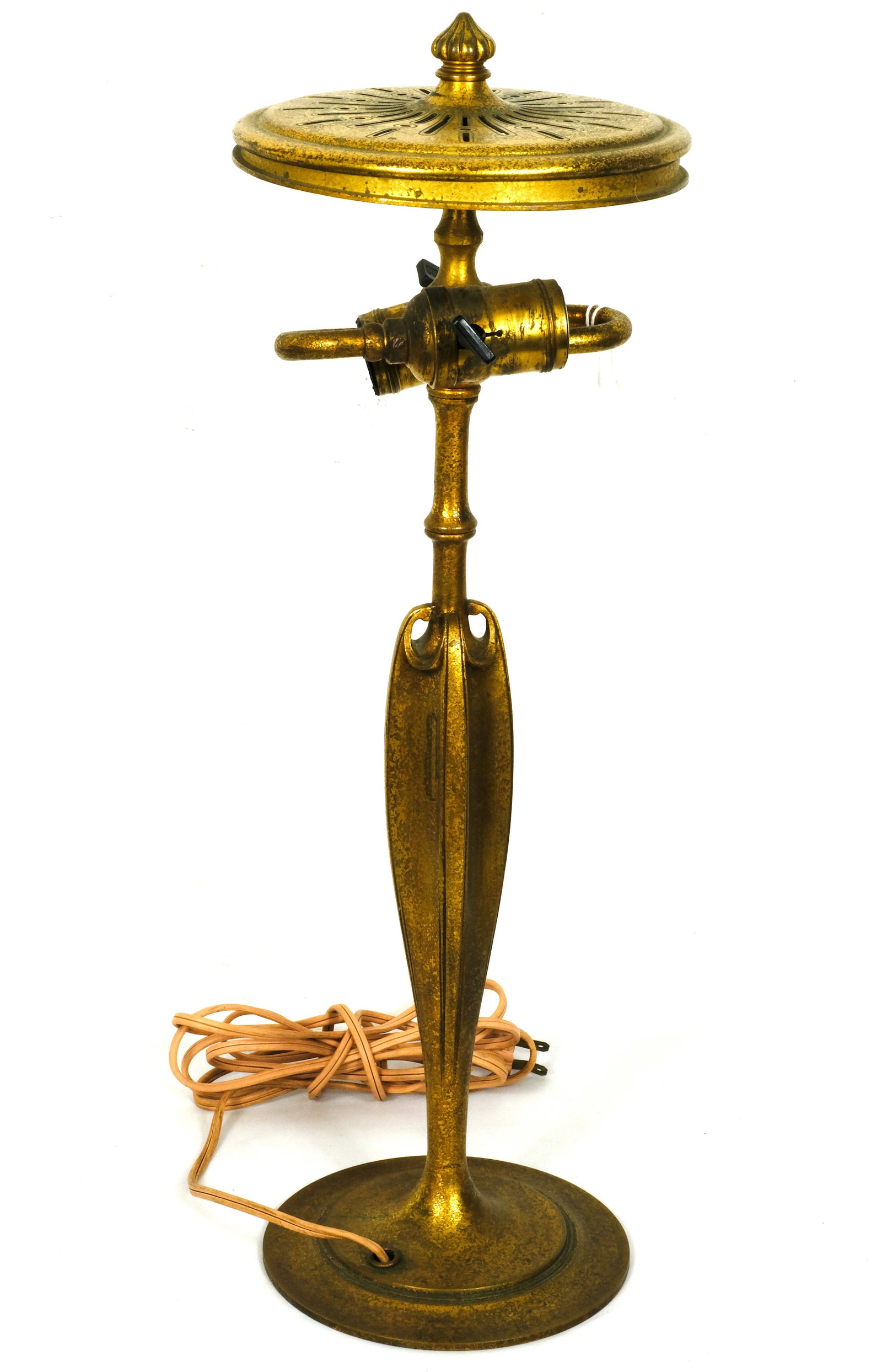 1920s Tiffany Lamp Base : Bronze 1920s Tiffany Lamp Base H 19 1/4 x W (top) 6 1/4 in.