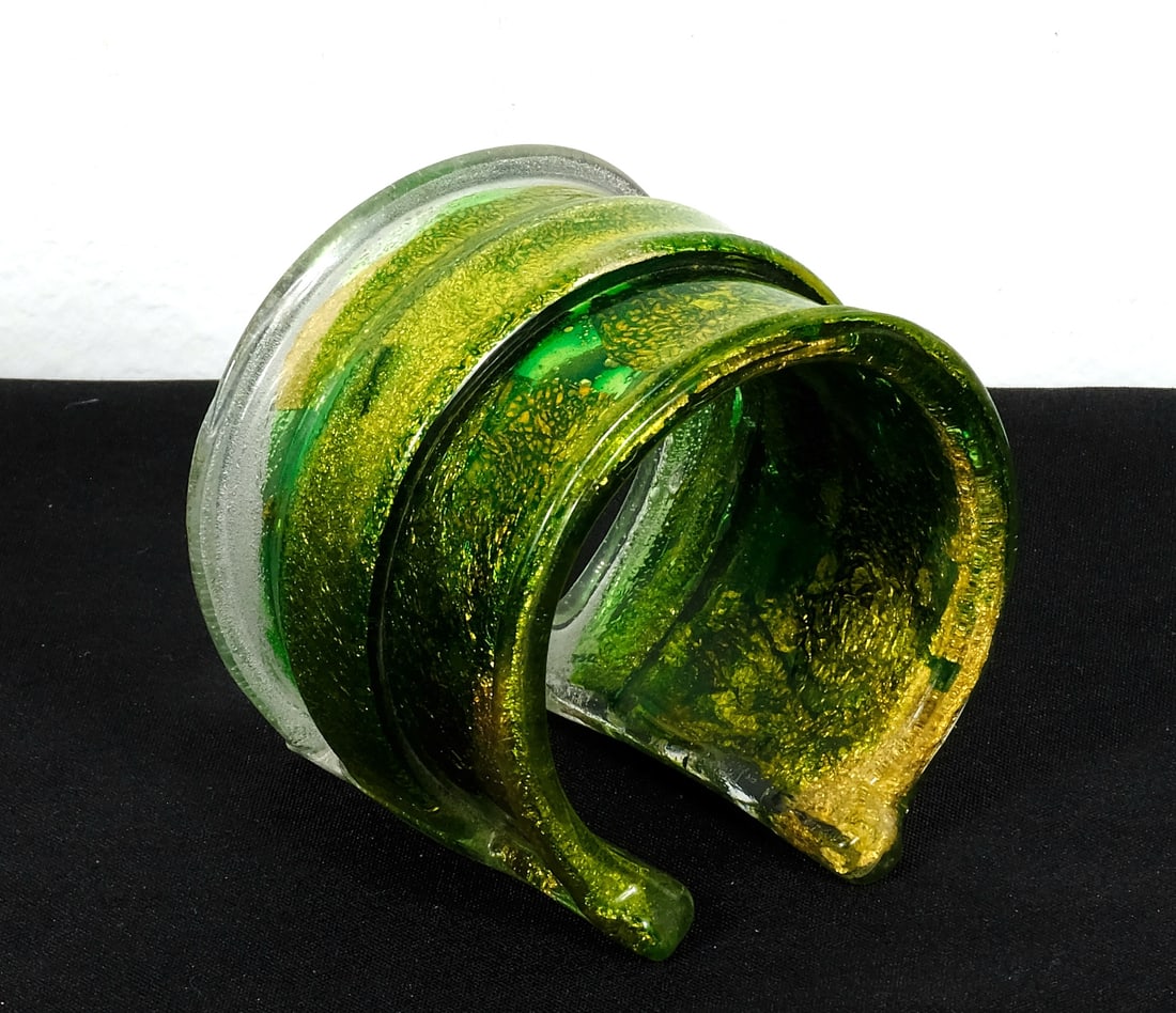 Vintage Lucite Bangle - 3