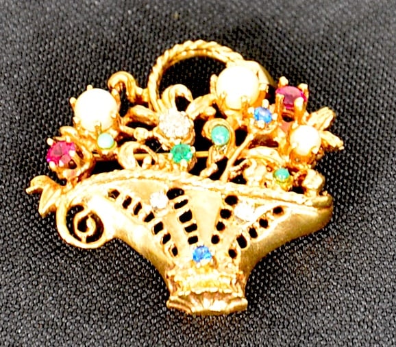Vintage 14K gold with Rubies, diamonds Basket of Flowers Broach/Pendant (1 of 1)