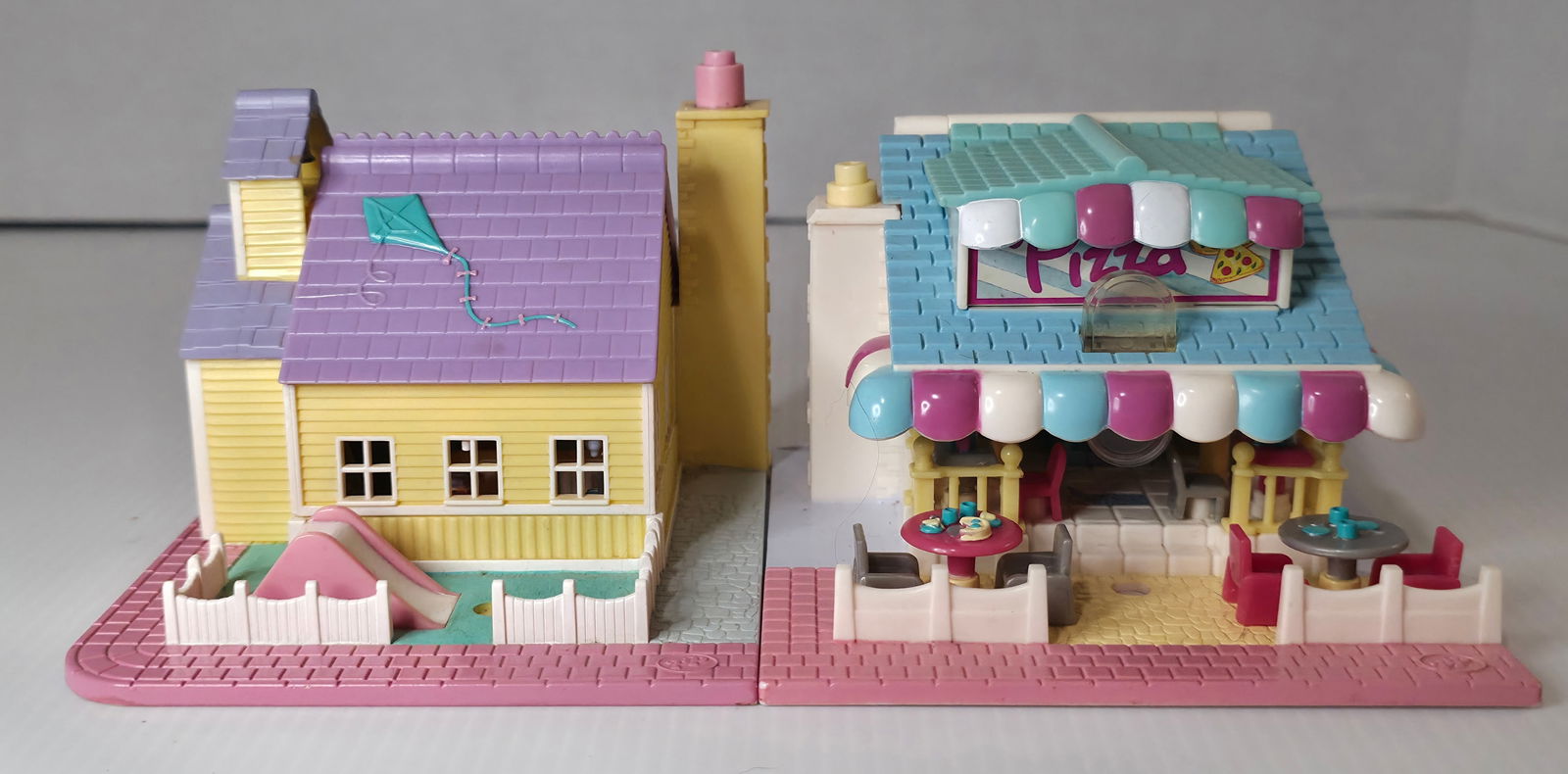 1993 Bluebird Polly Pocket Pollyville Schoolhouse Light-Up & Pizzeria Lot (1 of 12)