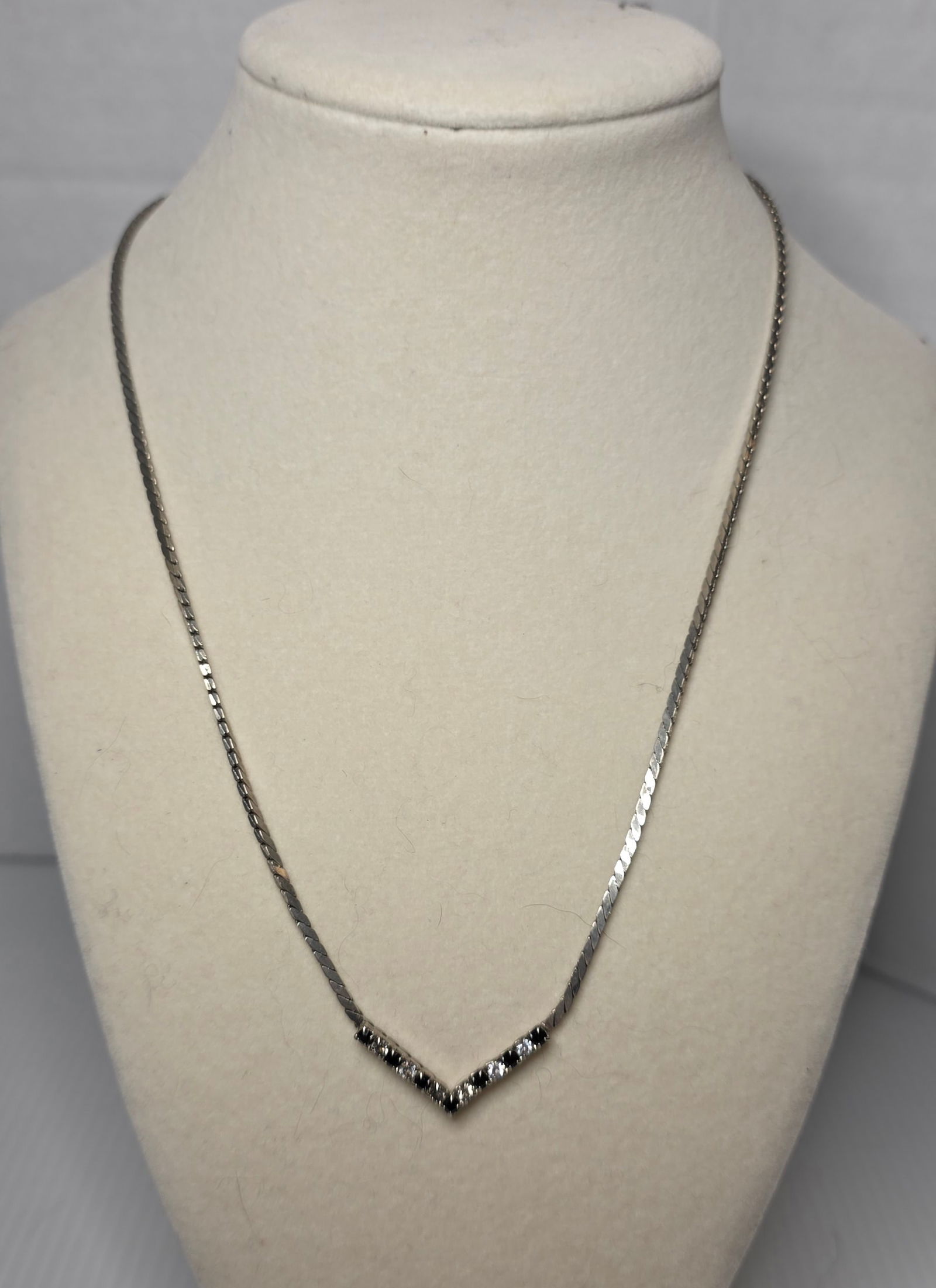Silver Tone Herringbone Necklace Chevron Pendant Black White Stone Accent (1 of 7)