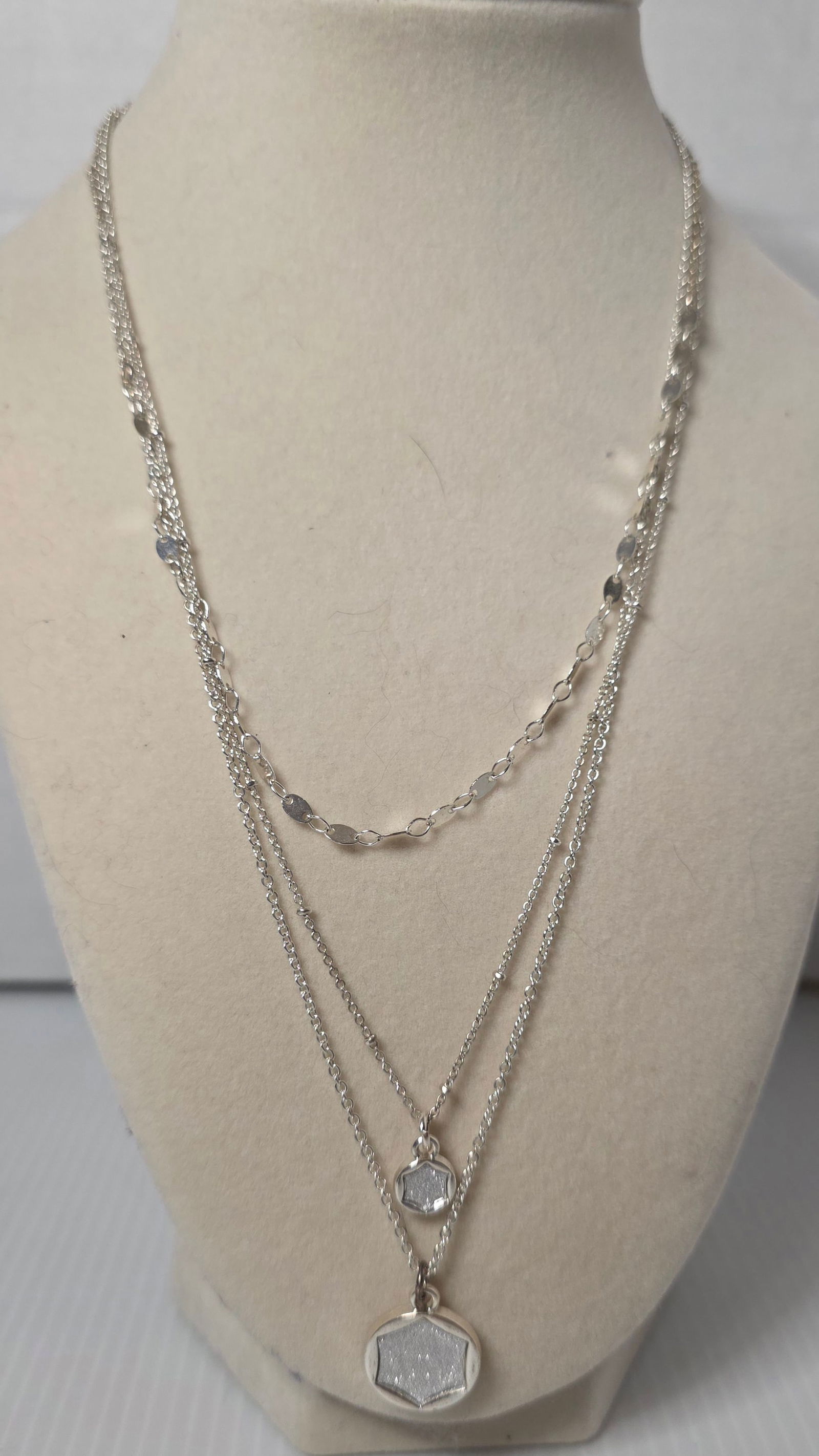 Layered Silver Tone Pendant Necklace Set Fashion Jewelry (1 of 5)