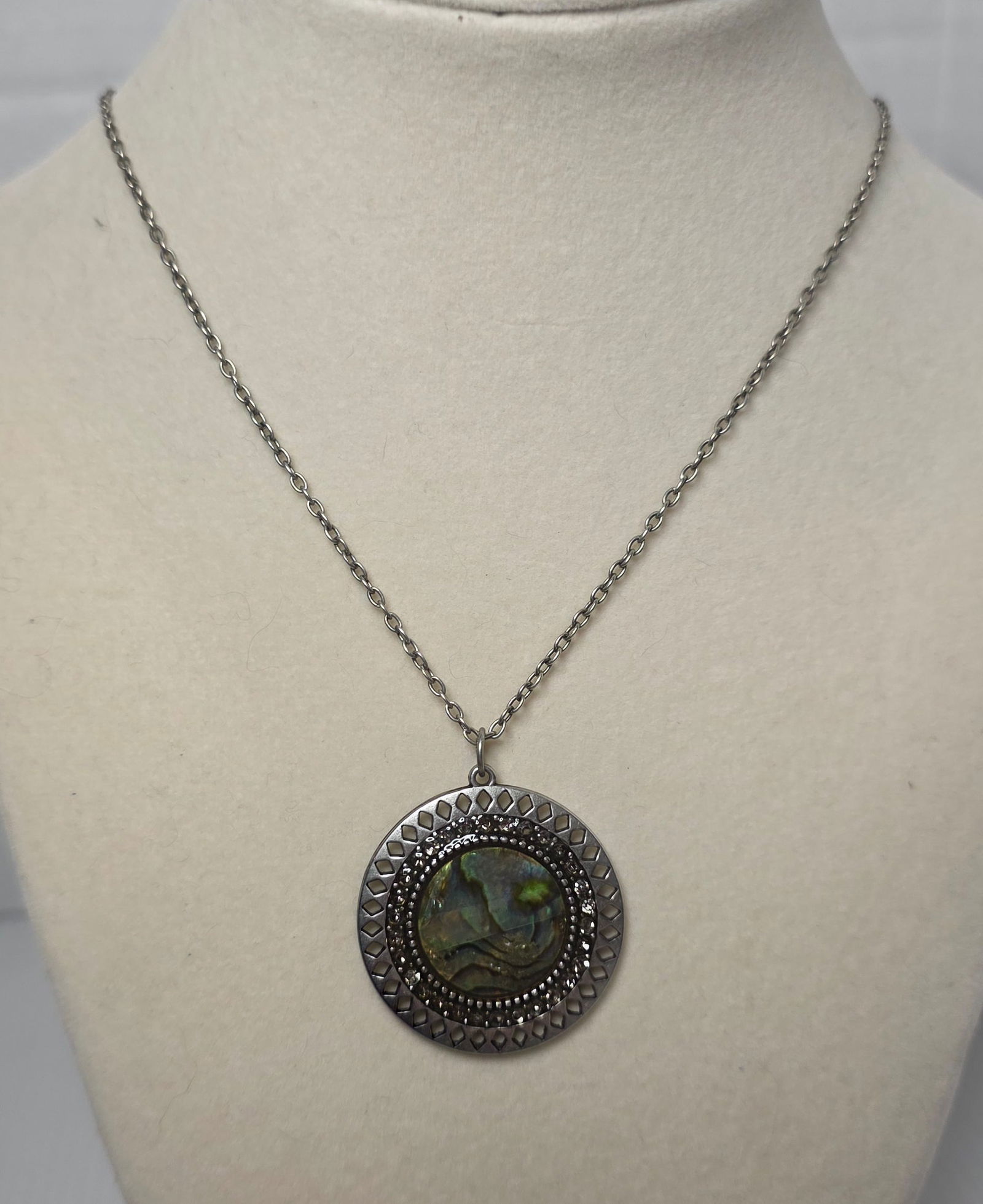 American Eagle Abalone Shell Pendant Necklace Silver Tone (1 of 7)