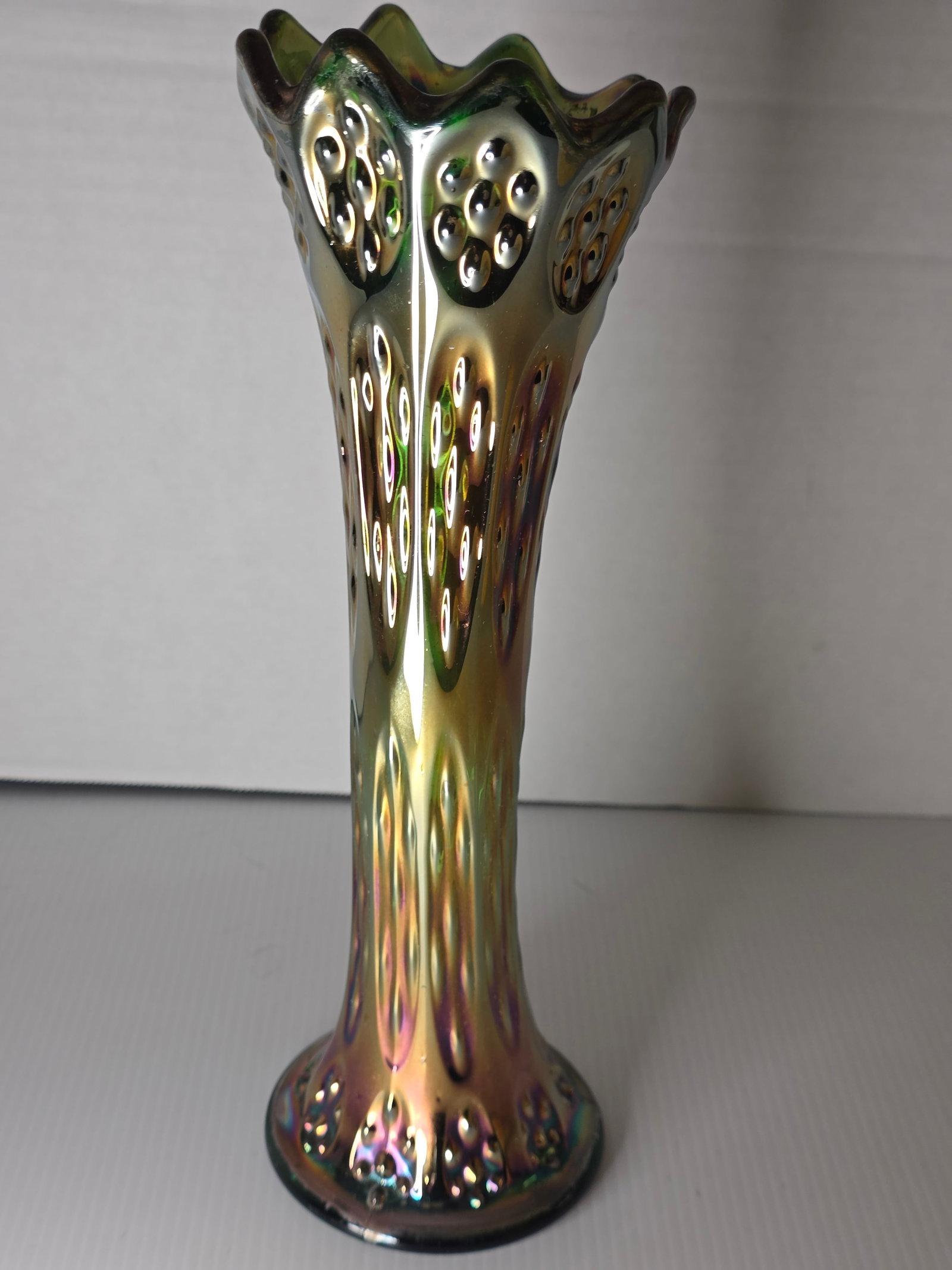 Vintage Carnival Glass Vase – Draped Pattern, Fenton Style (1 of 8)
