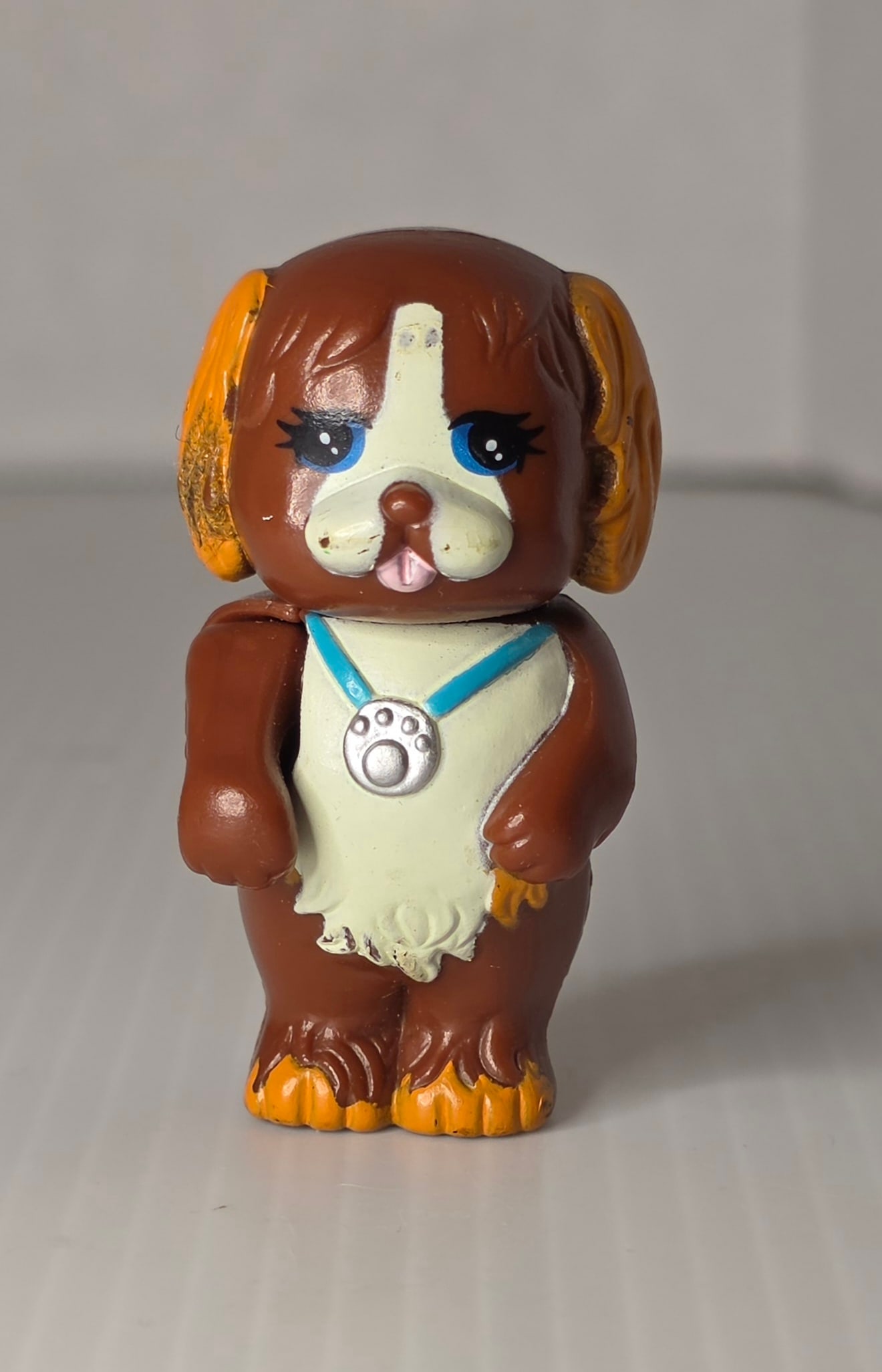 GEN 1 LPS Puppy Care Center Brown White Blue Collar Kenner (1 of 6)