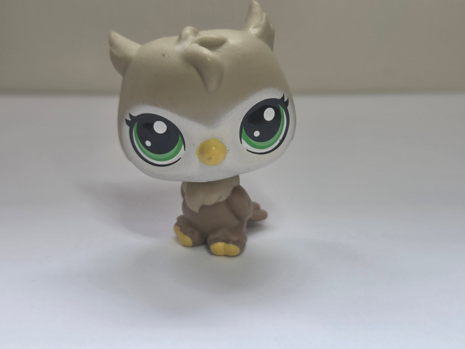 GEN 2 4-177 Owl Tan Brown Green Eyes Slushie Squad Hasbro (1 of 6)