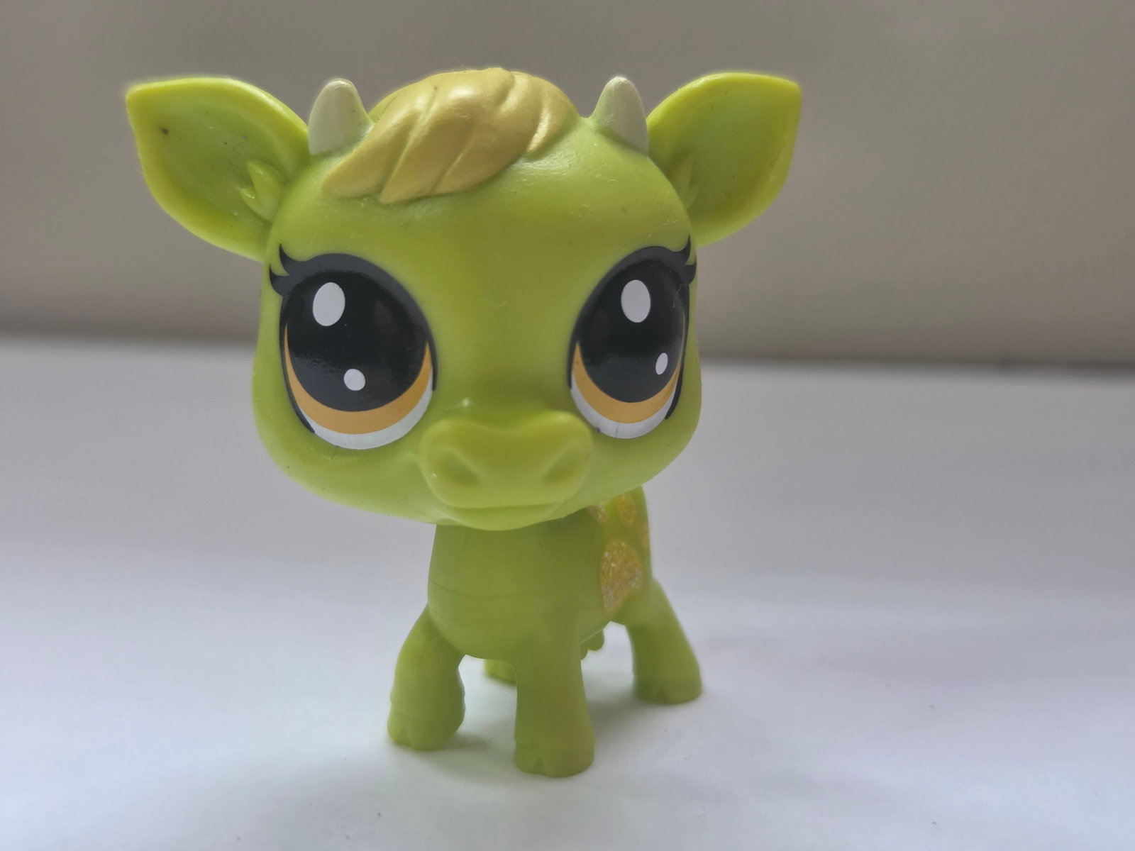 GEN 3 Pistachio Cow Lucky Pets Fortune Crew Green Calf (1 of 7)