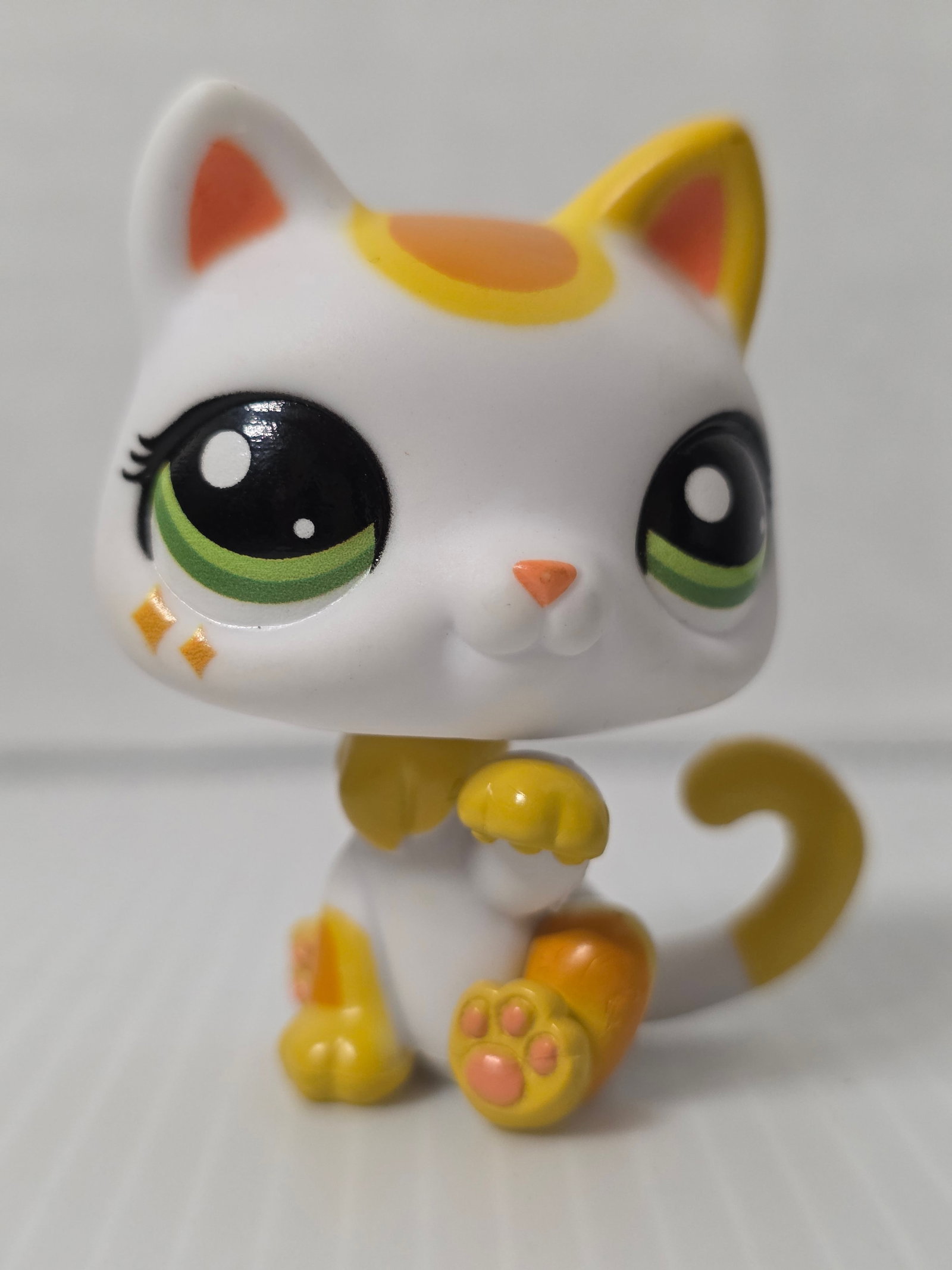 GEN 4 White Yellow Cat Green Eyes LPS G4 (1 of 6)